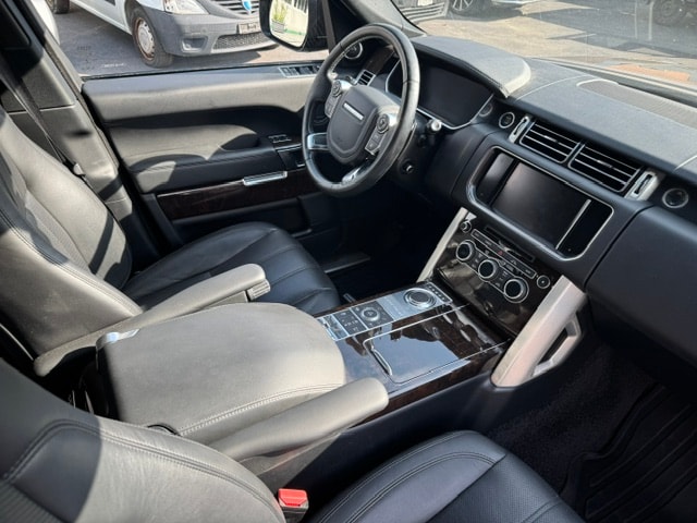 LAND ROVER Range Rover 4.4 SDV8 Vogue Automatic-image-5