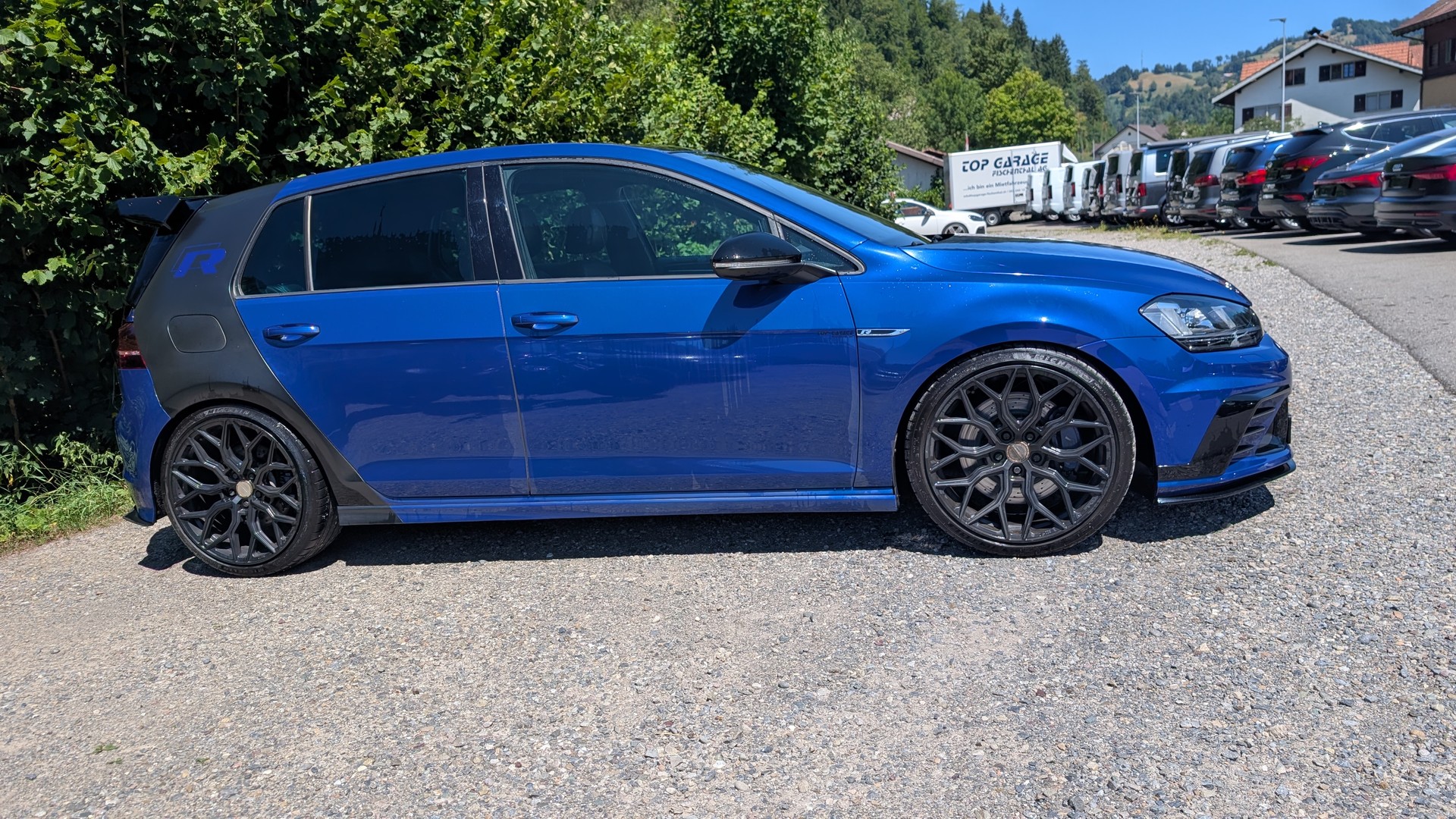 VW Golf 2.0 TSI R 4Motion DSG-image-2