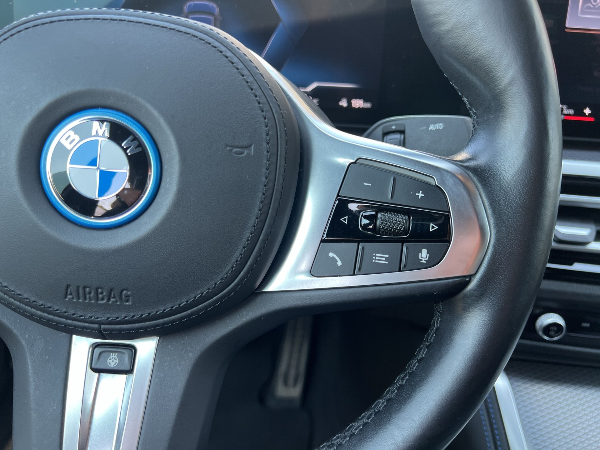 BMW i4 eDrive 40 M Sport-image-15