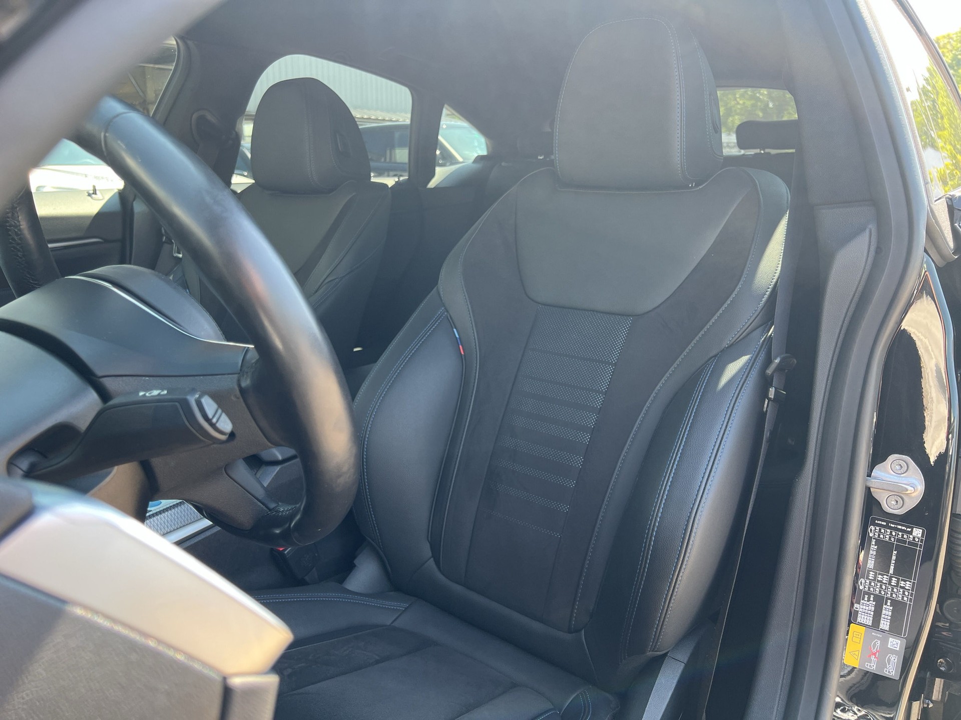BMW i4 eDrive 40 M Sport-image-9