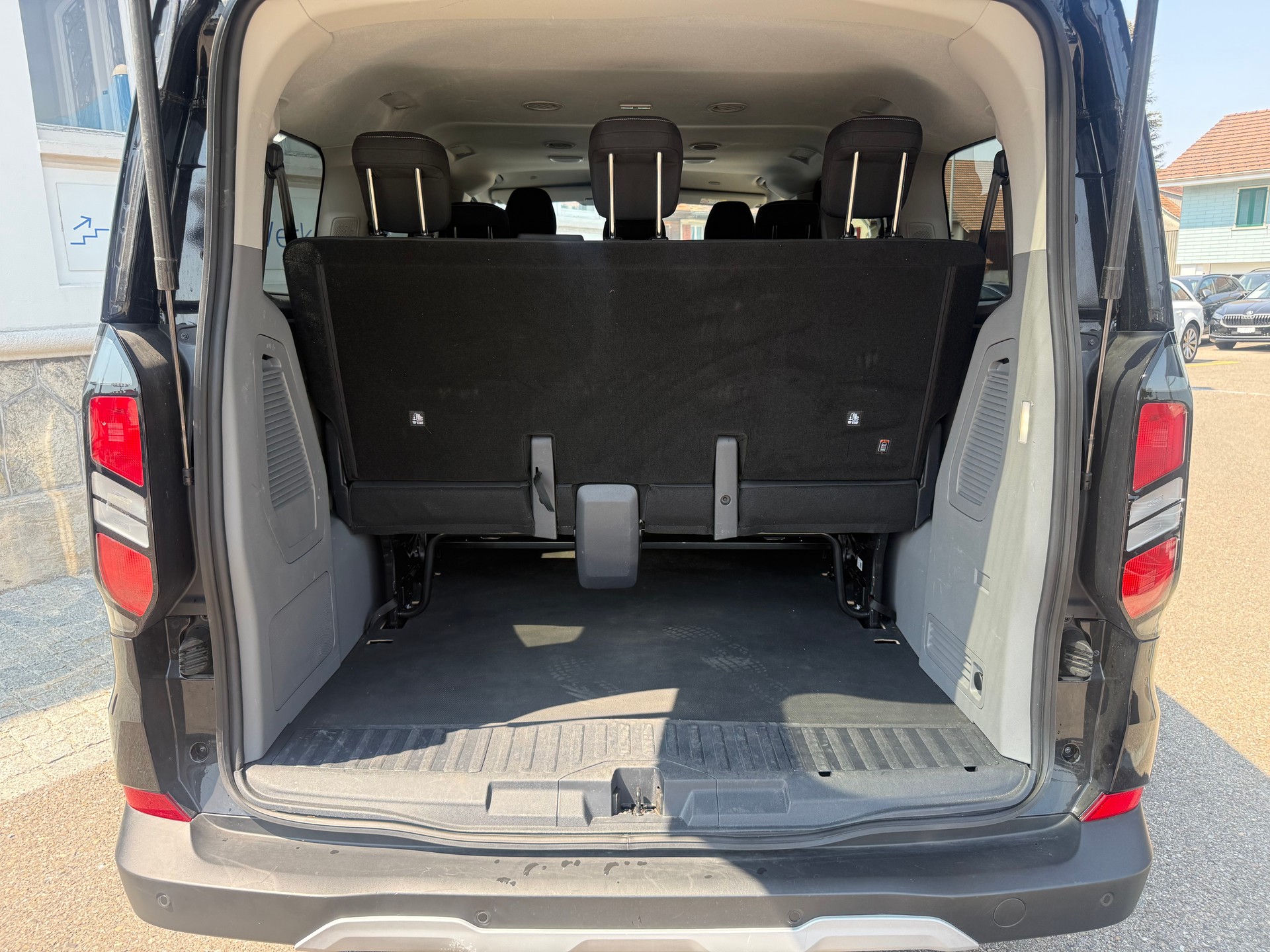 FORD Transit C Kombi 320 L1 2.0 EcoBlue 170 Trend-image-7
