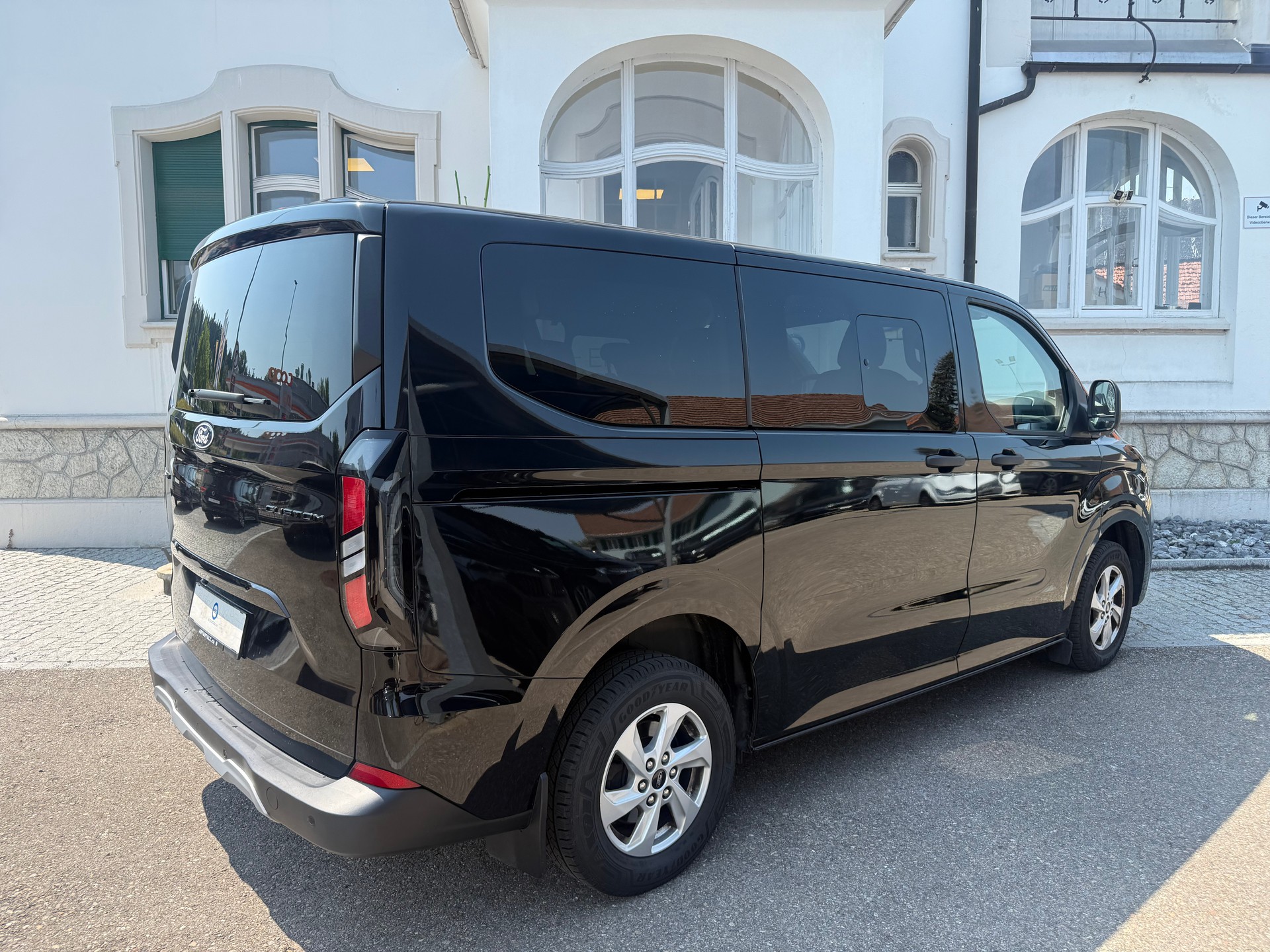 FORD Transit C Kombi 320 L1 2.0 EcoBlue 170 Trend-image-4