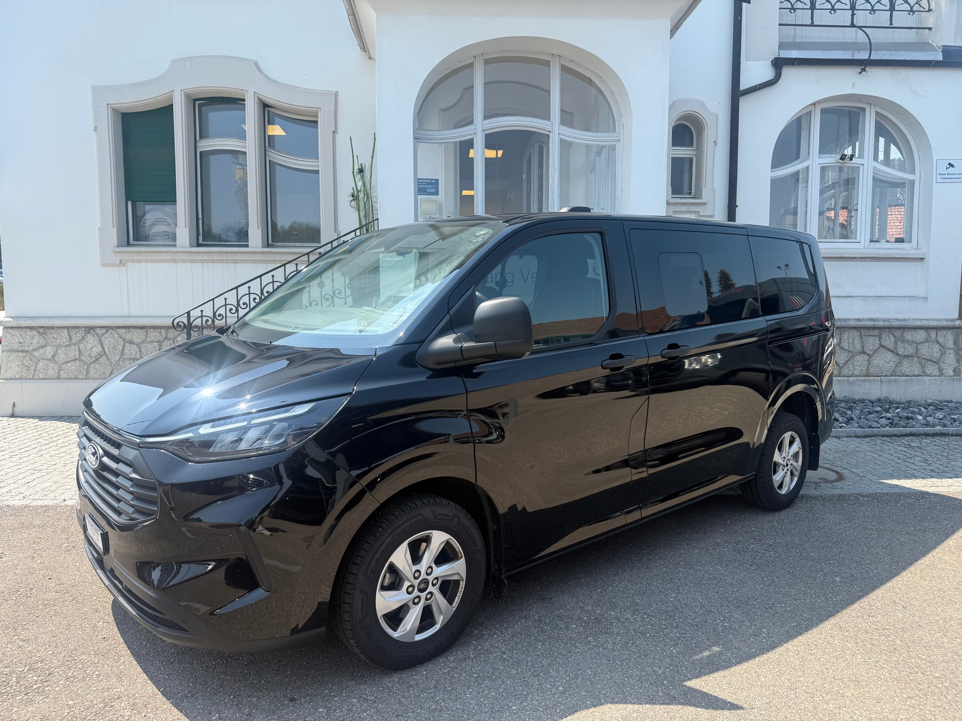 FORD Transit C Kombi 320 L1 2.0 EcoBlue 170 Trend-image-0