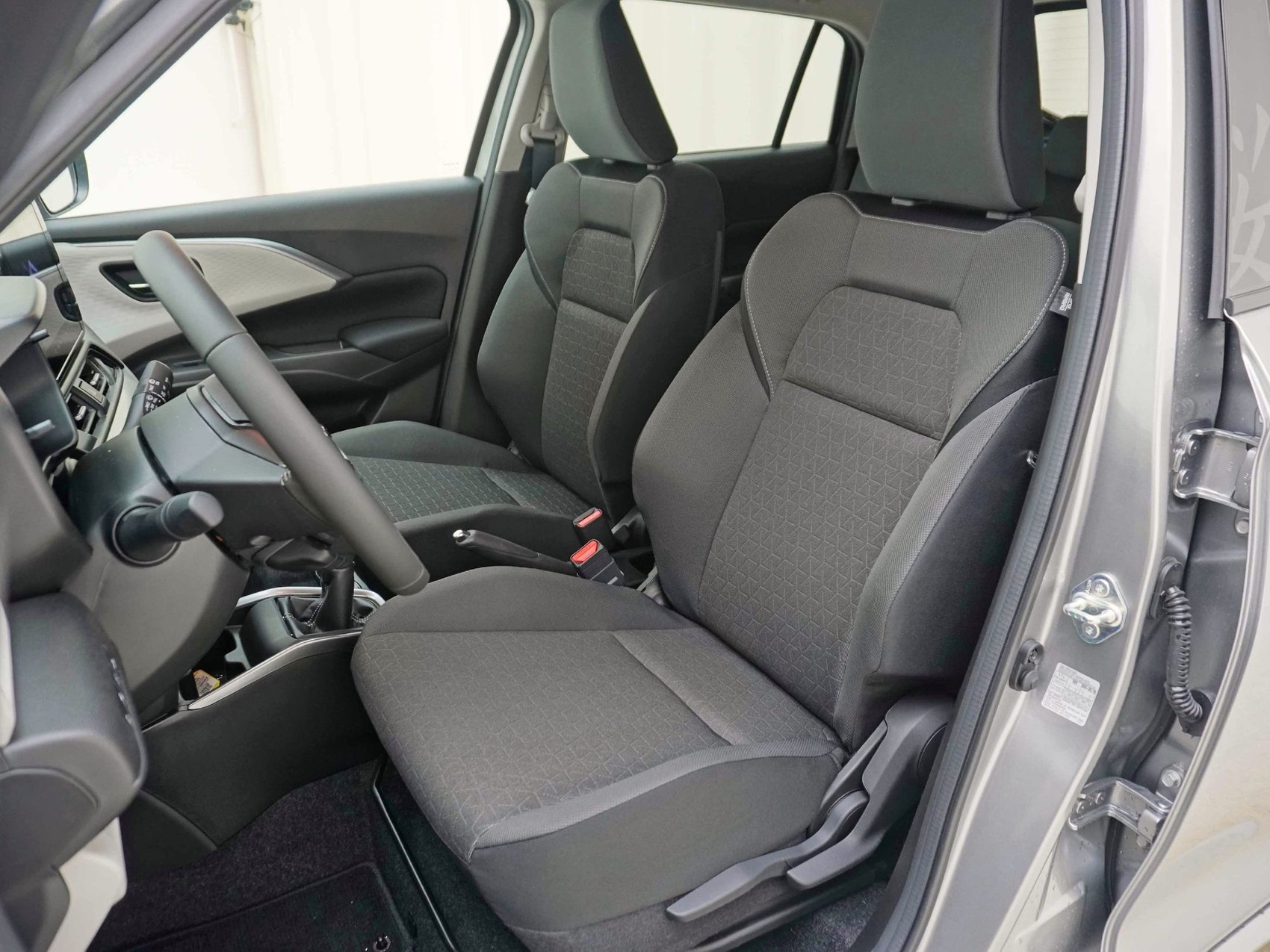 SUZUKI Swift 1.2 Sakura Top Hybrid 4x4-image-6