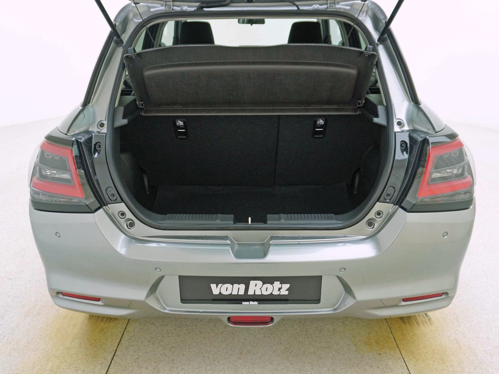 SUZUKI Swift 1.2 Sakura Top Hybrid 4x4-image-19