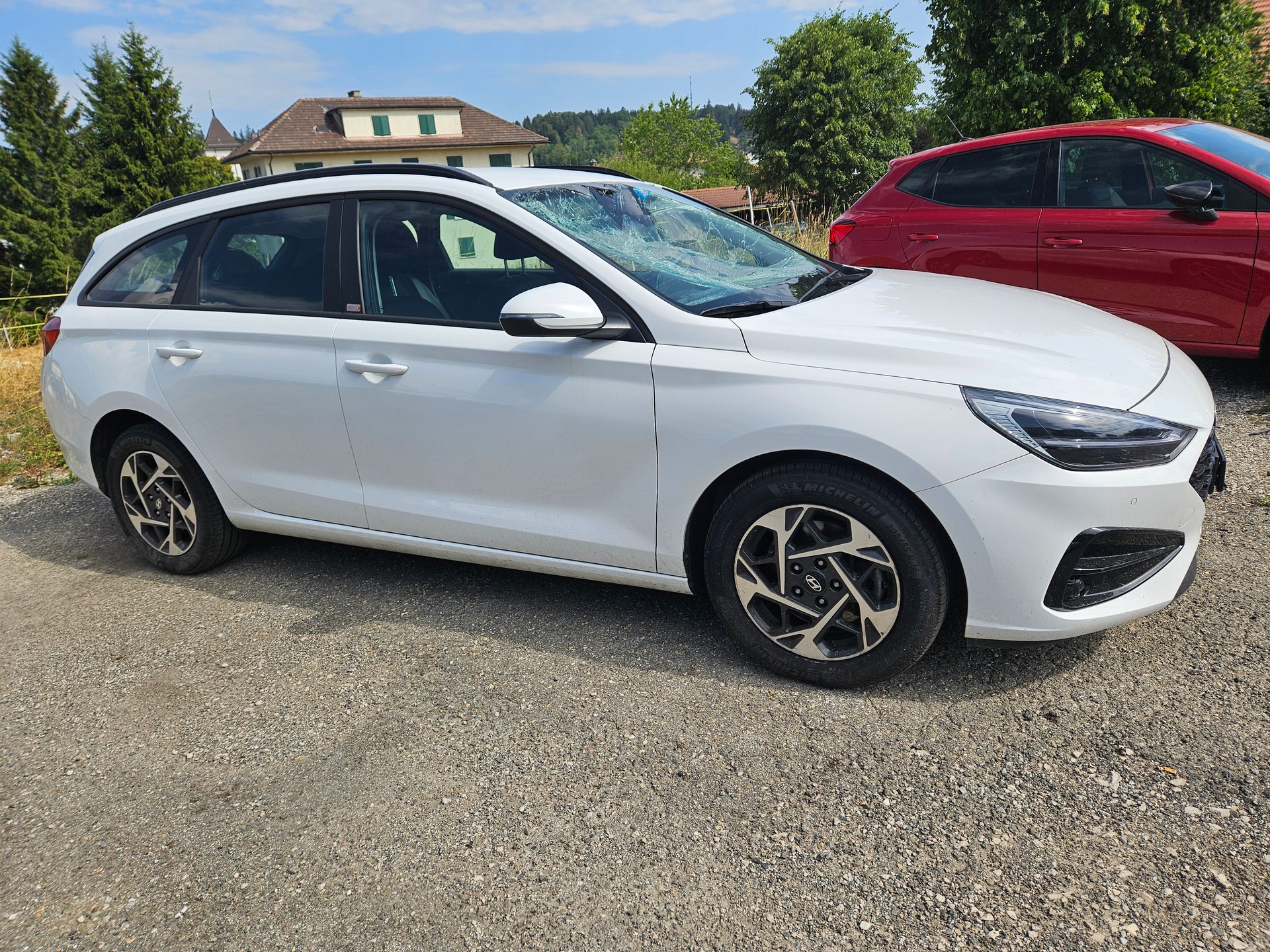 HYUNDAI i30 Wagon 1.0 T-GDi Origo 48V MH DCT beschadig endomagée-image-2