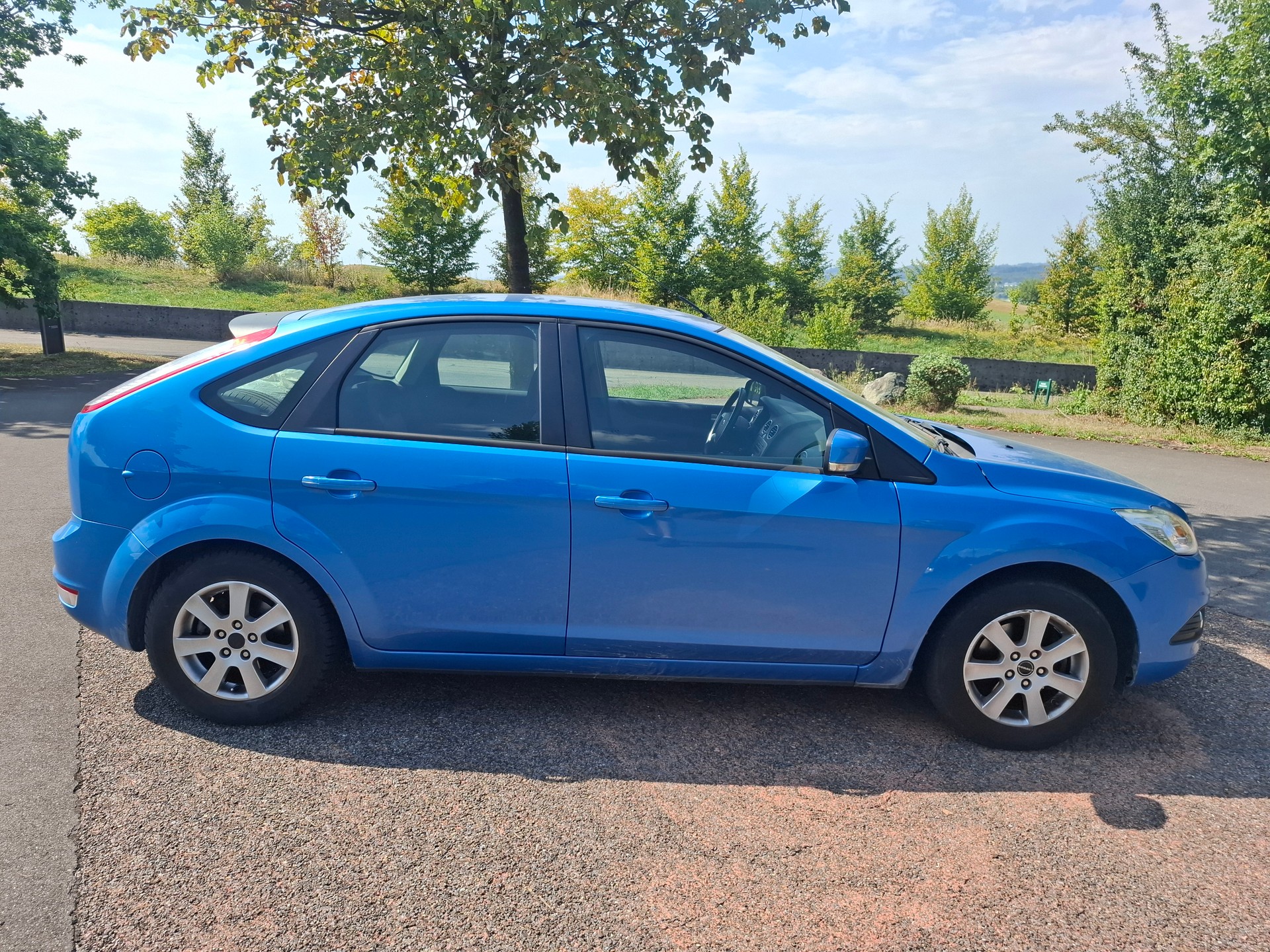 FORD Focus 1.6i VCT Carving-image-4