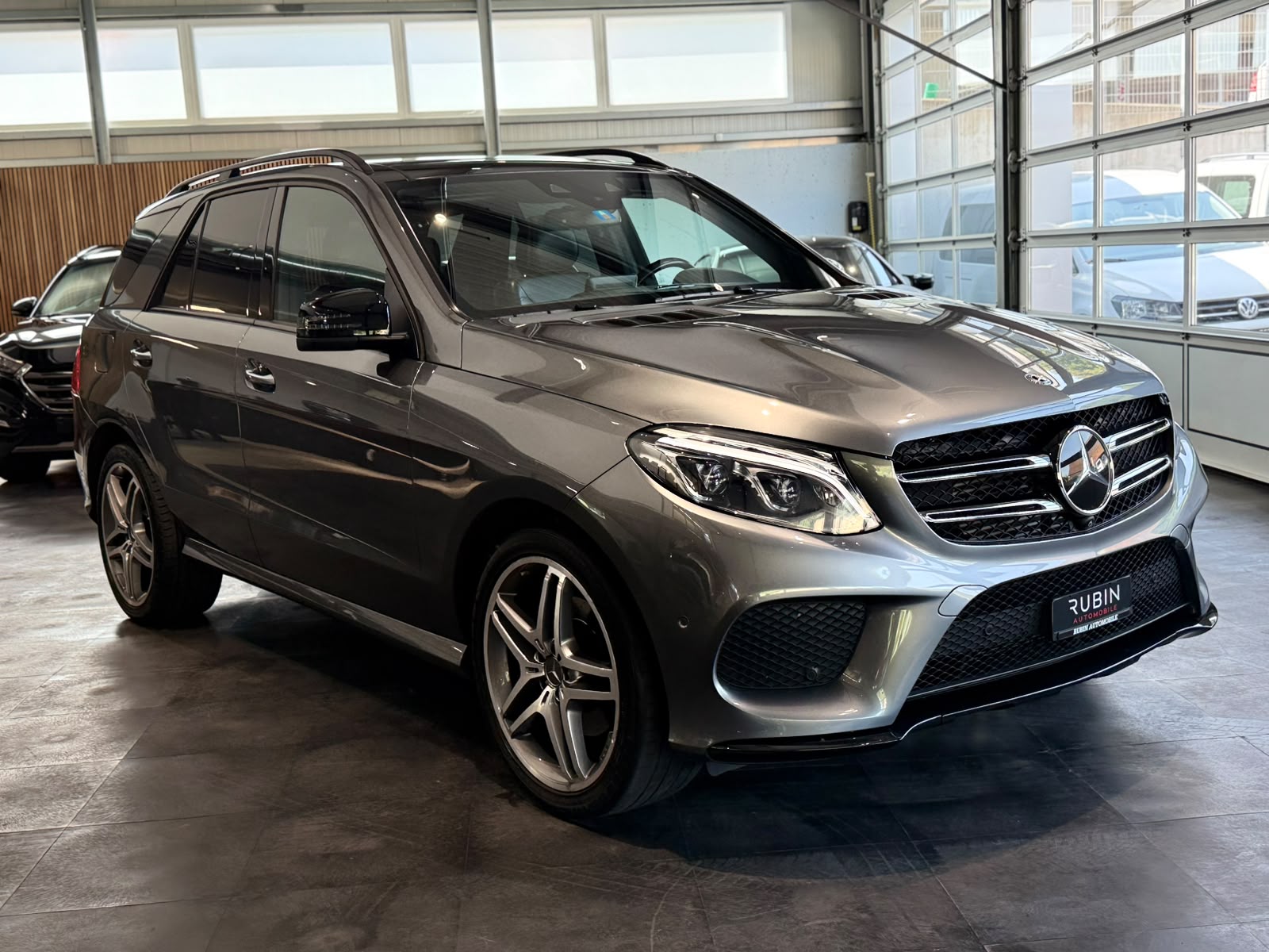 MERCEDES-BENZ GLE 350 d AMG Line 4Matic 9G-Tronic-image-9