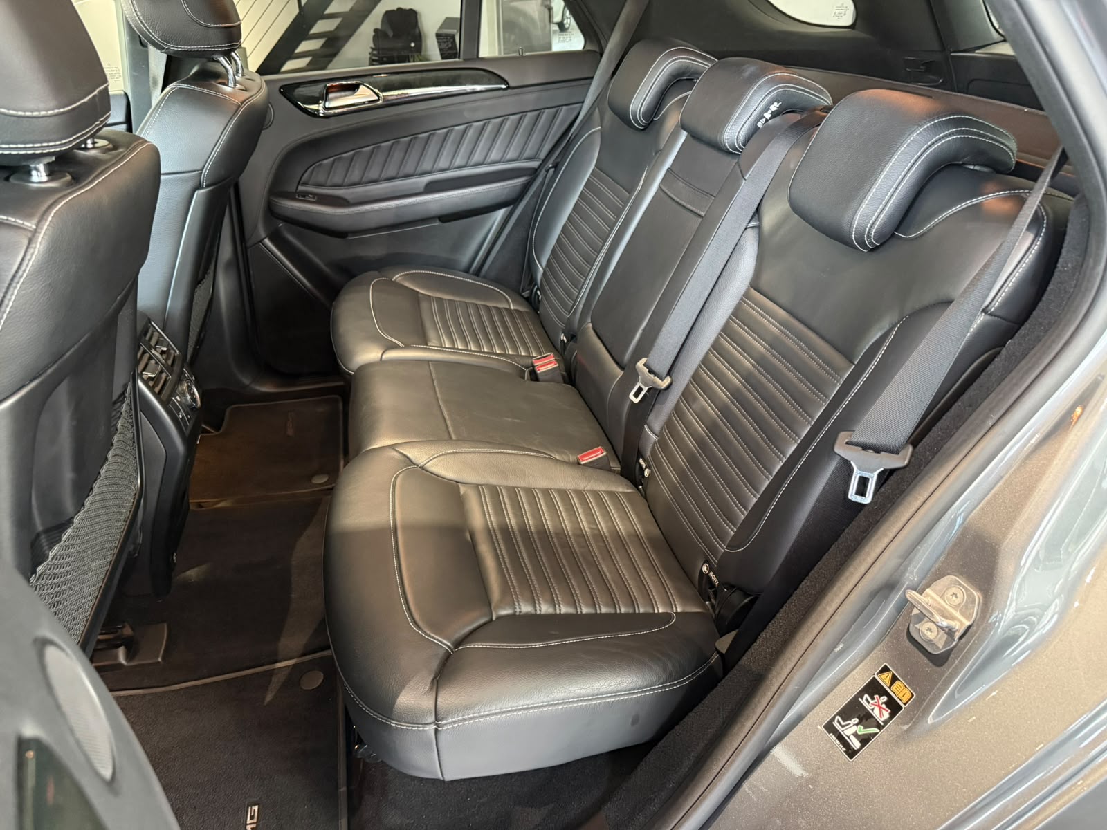 MERCEDES-BENZ GLE 350 d AMG Line 4Matic 9G-Tronic-image-13