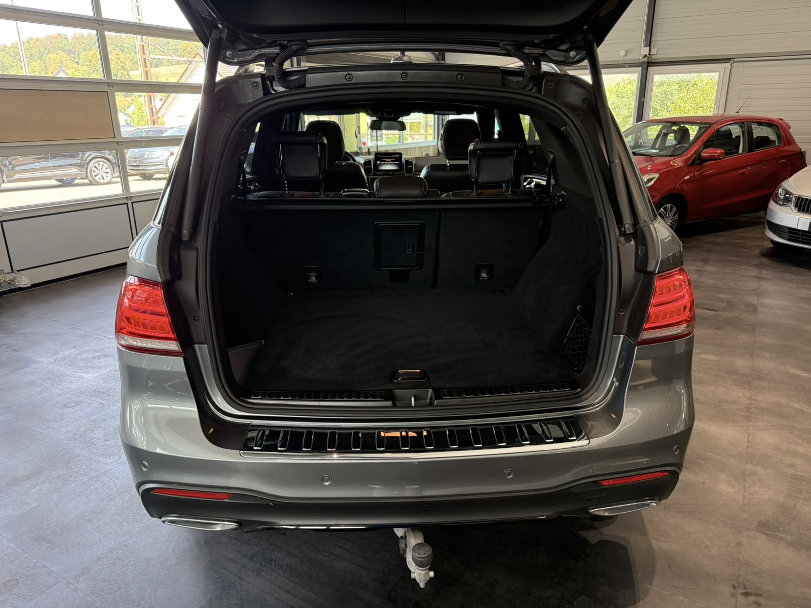 MERCEDES-BENZ GLE 350 d AMG Line 4Matic 9G-Tronic-image-4