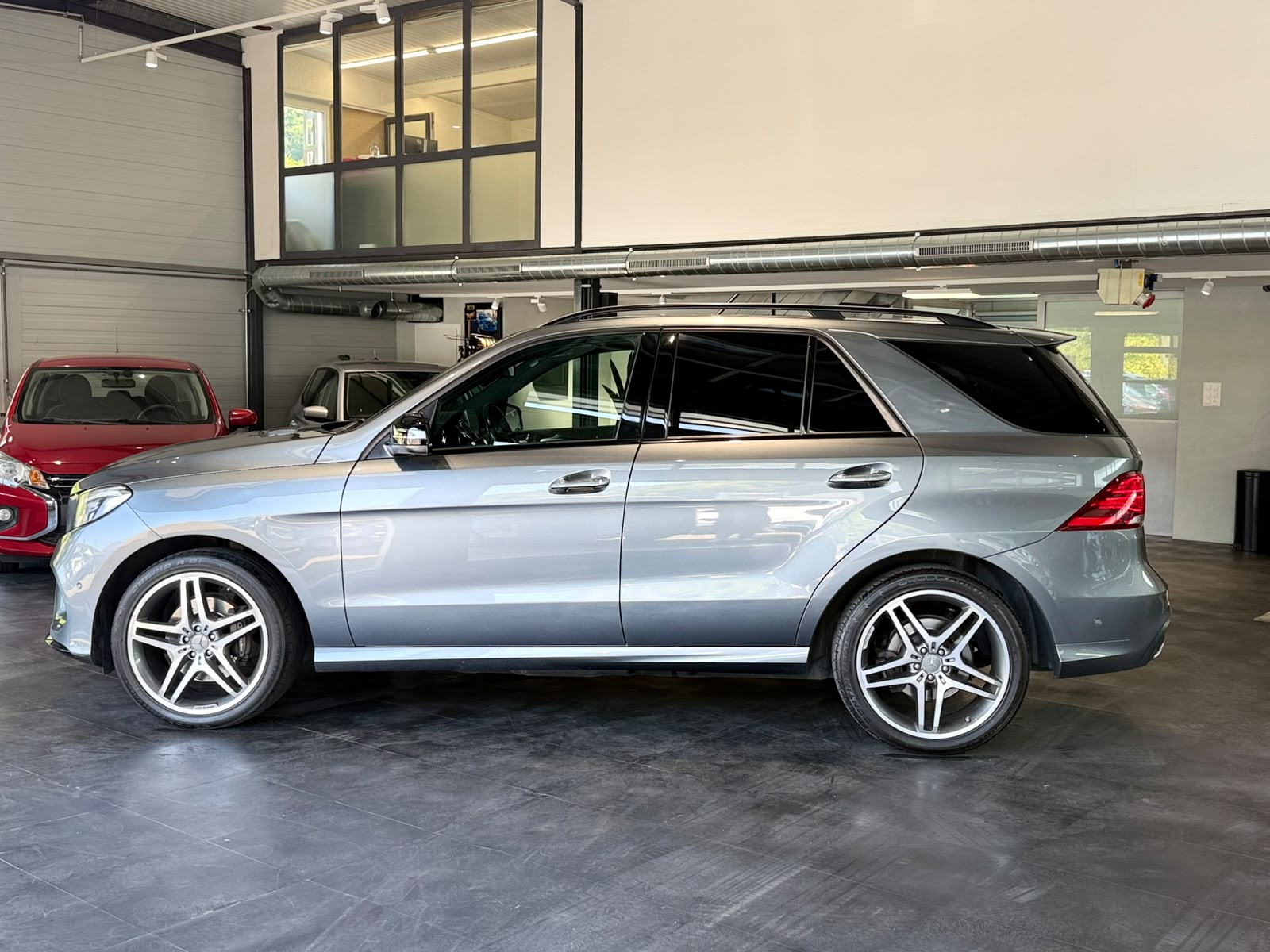 MERCEDES-BENZ GLE 350 d AMG Line 4Matic 9G-Tronic-image-1