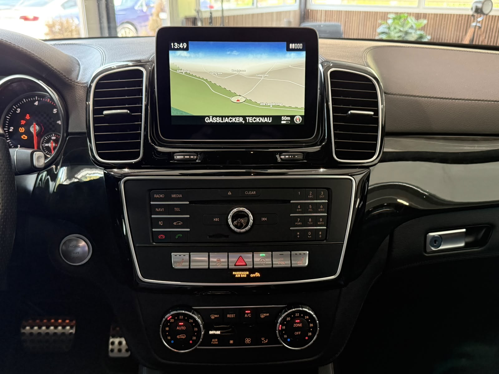 MERCEDES-BENZ GLE 350 d AMG Line 4Matic 9G-Tronic-image-18