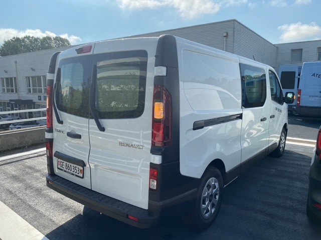 RENAULT Trafic 2.0 Blue dCi 150 Advance L2H1 EAG EN-image-3