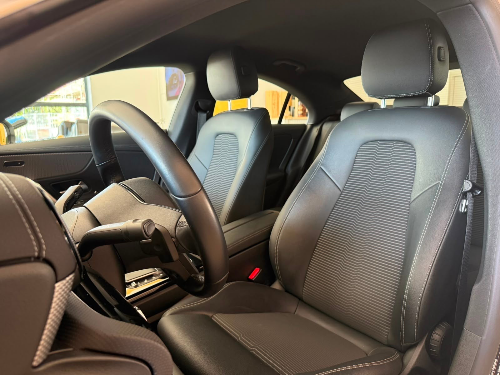 MERCEDES-BENZ CLA 200 d Progressive 8G-DCT-image-11