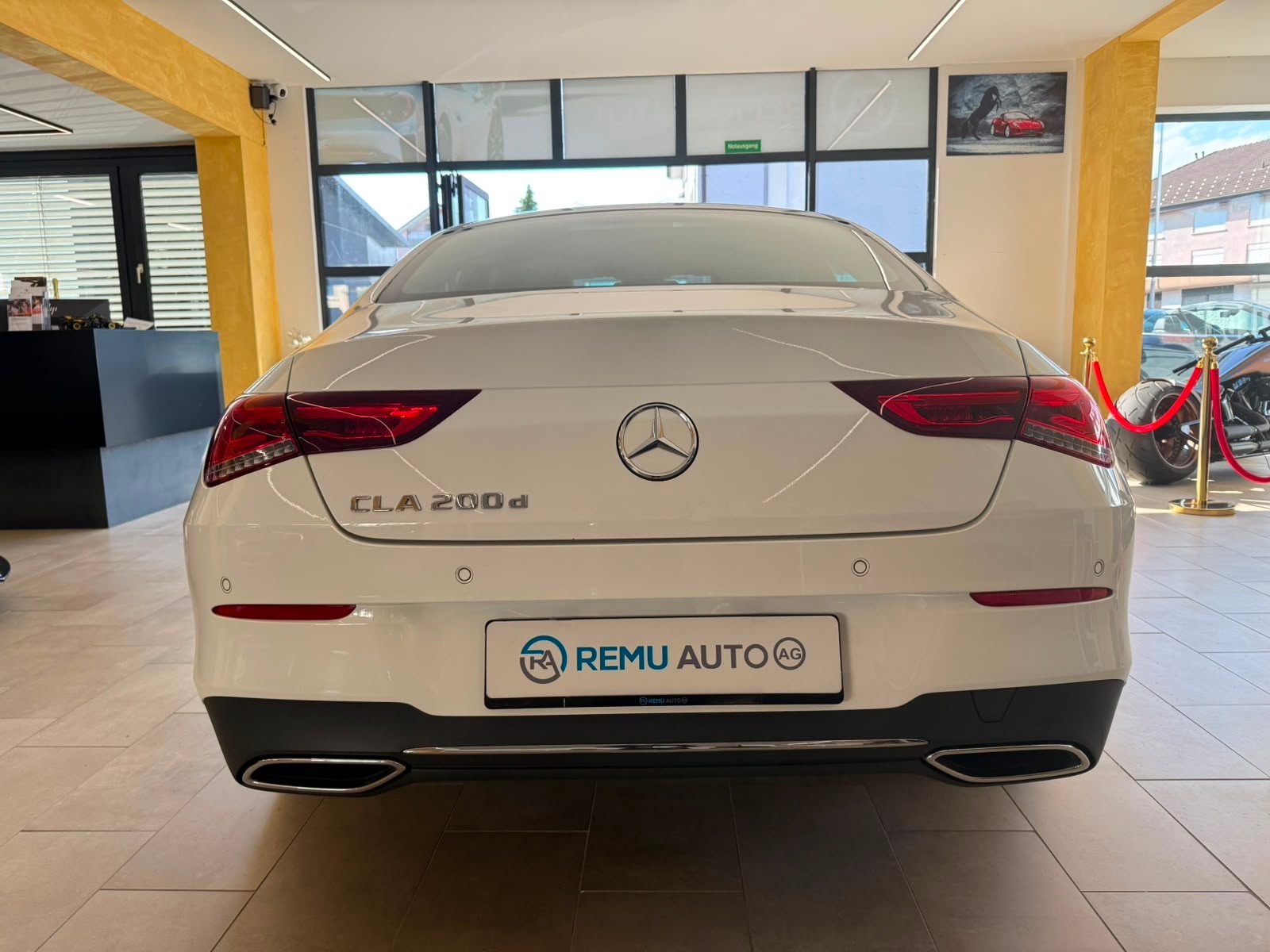 MERCEDES-BENZ CLA 200 d Progressive 8G-DCT-image-3
