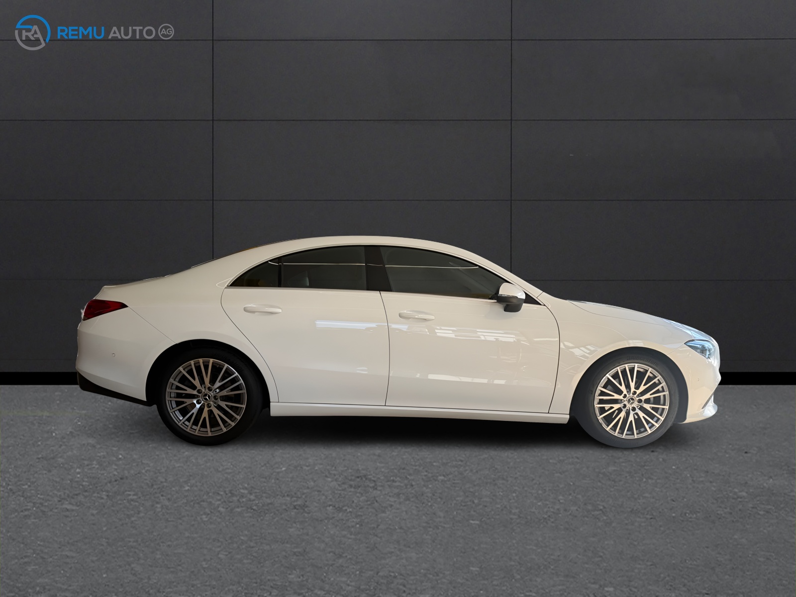 MERCEDES-BENZ CLA 200 d Progressive 8G-DCT-showroom-element-1