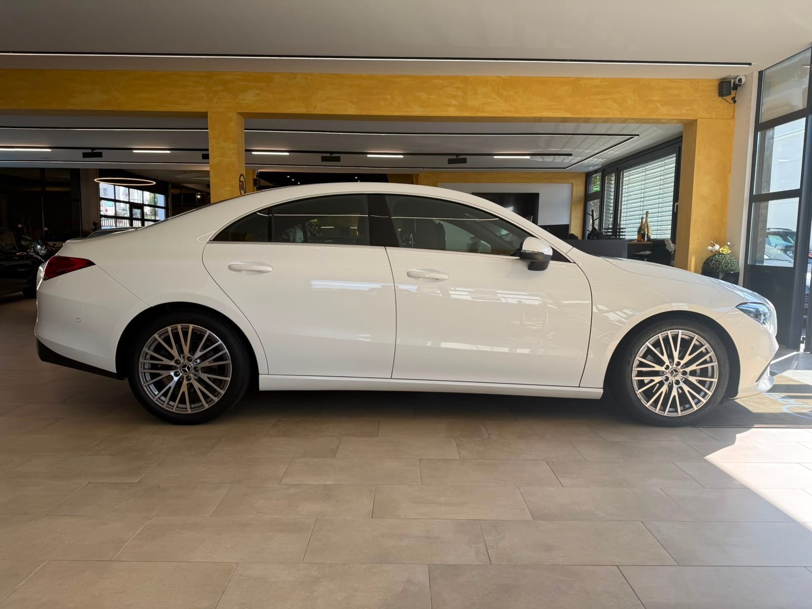 MERCEDES-BENZ CLA 200 d Progressive 8G-DCT-image-1