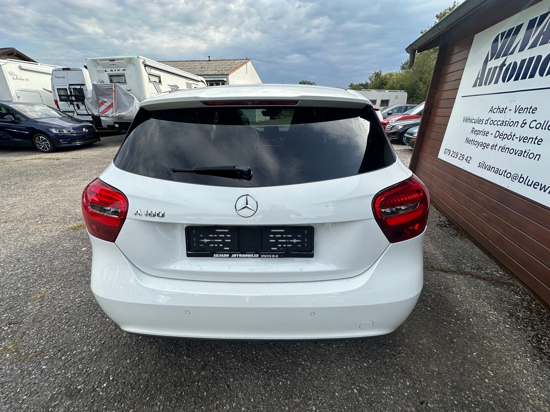 MERCEDES-BENZ A 180 Style 7G-DCT-image-7