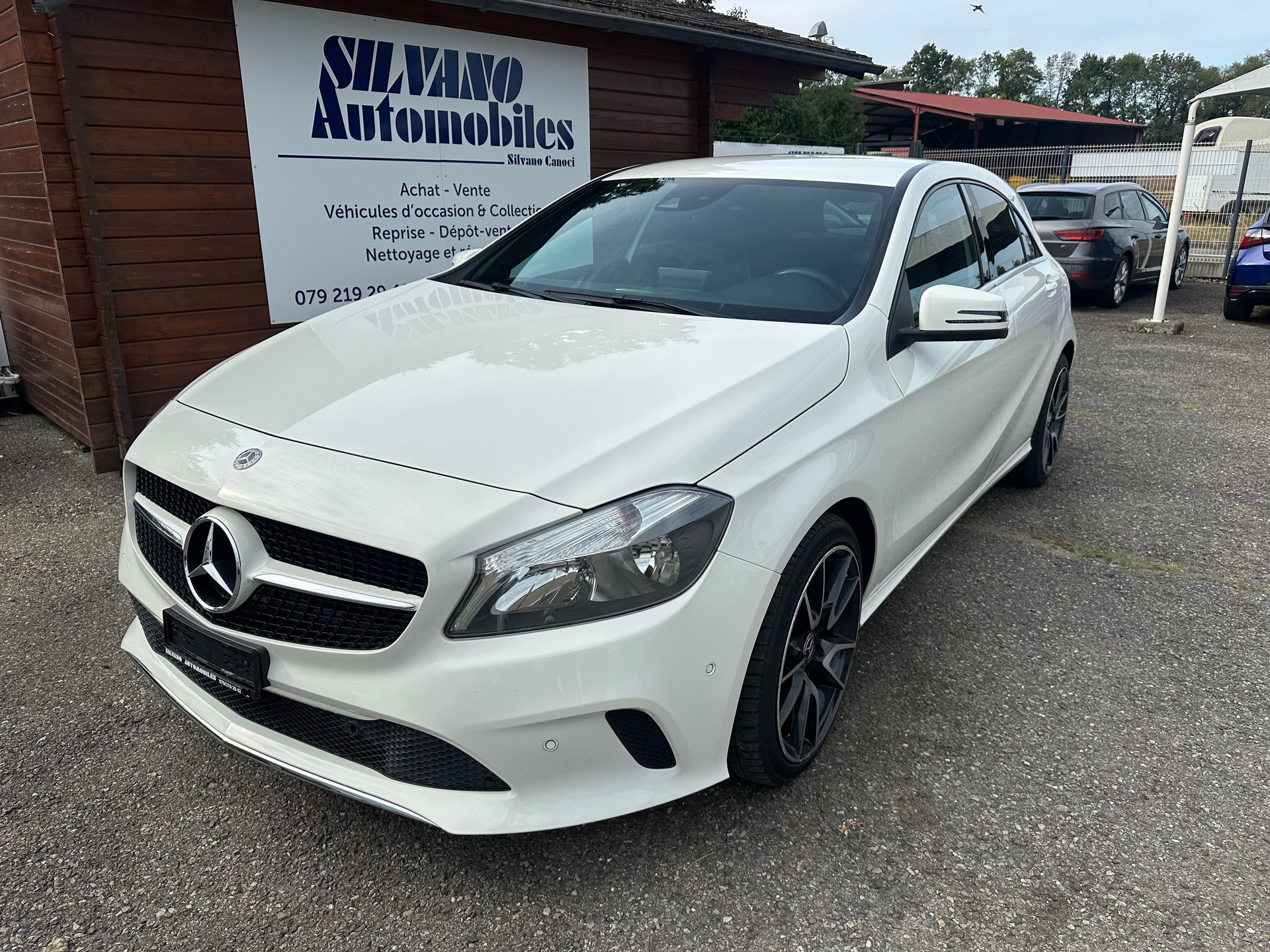 MERCEDES-BENZ A 180 Style 7G-DCT-image-0