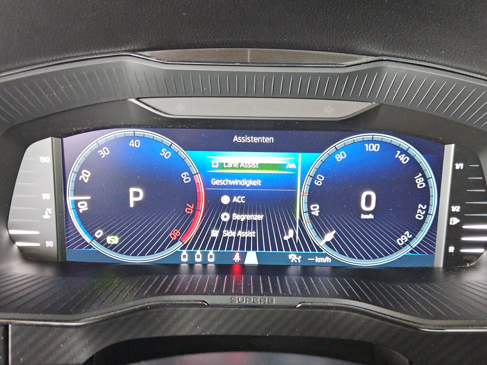 SKODA Superb Combi 2.0 TSI SportLine 4x4 DSG-image-11