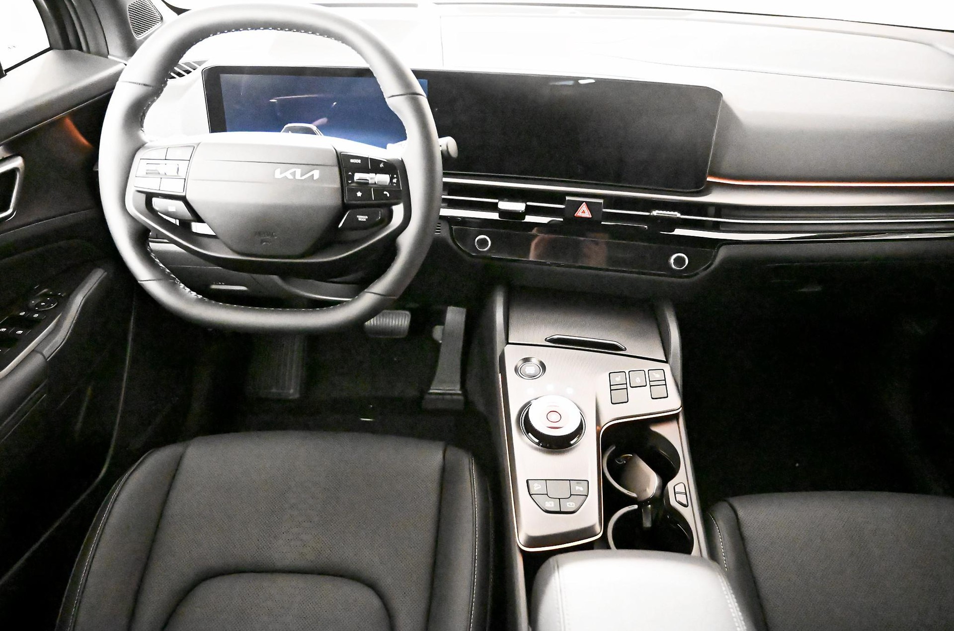 KIA Sportage 1.6 T-GDi Hybrid Black Edition-image-8