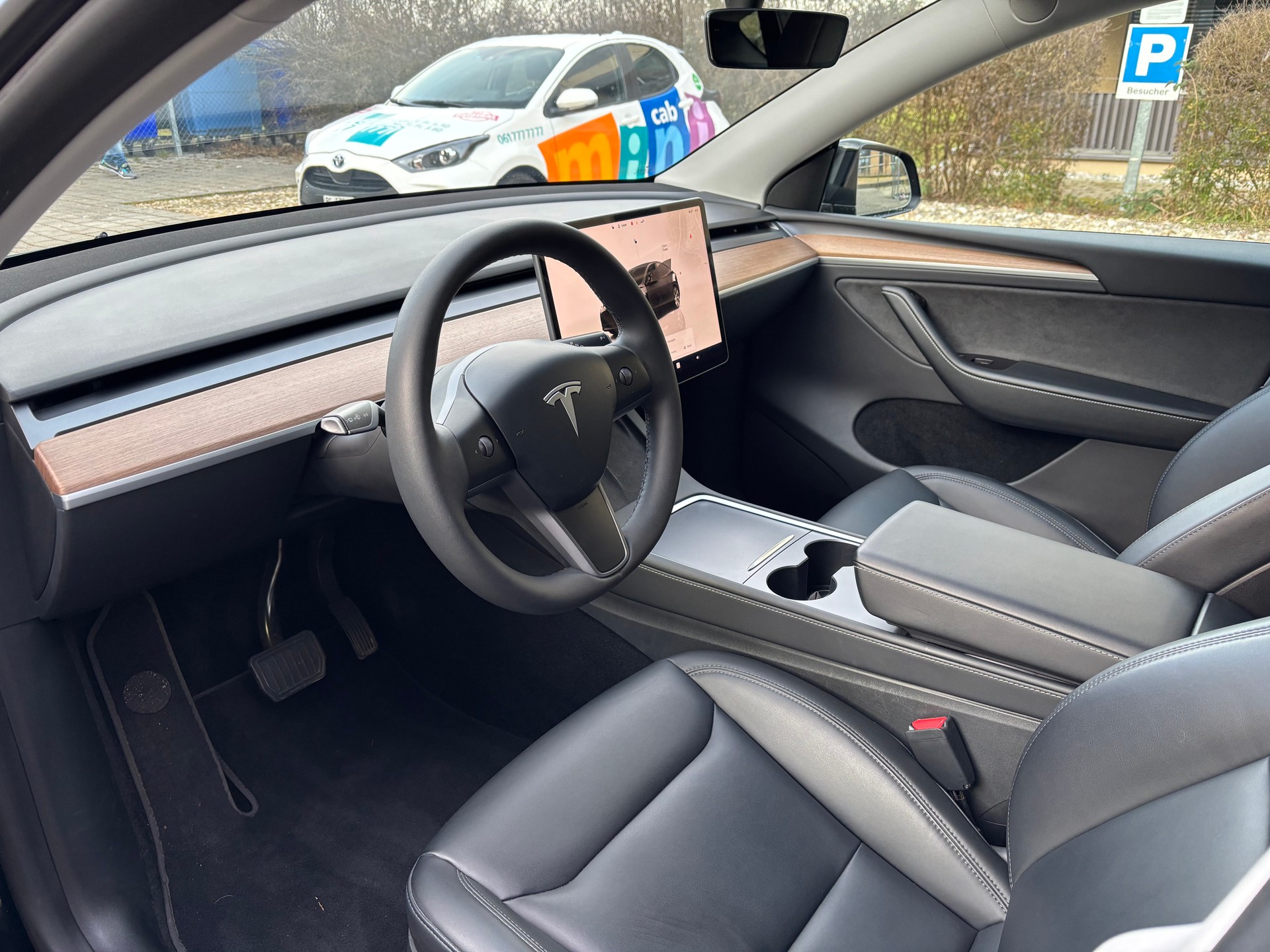 TESLA Long Range D-image-13