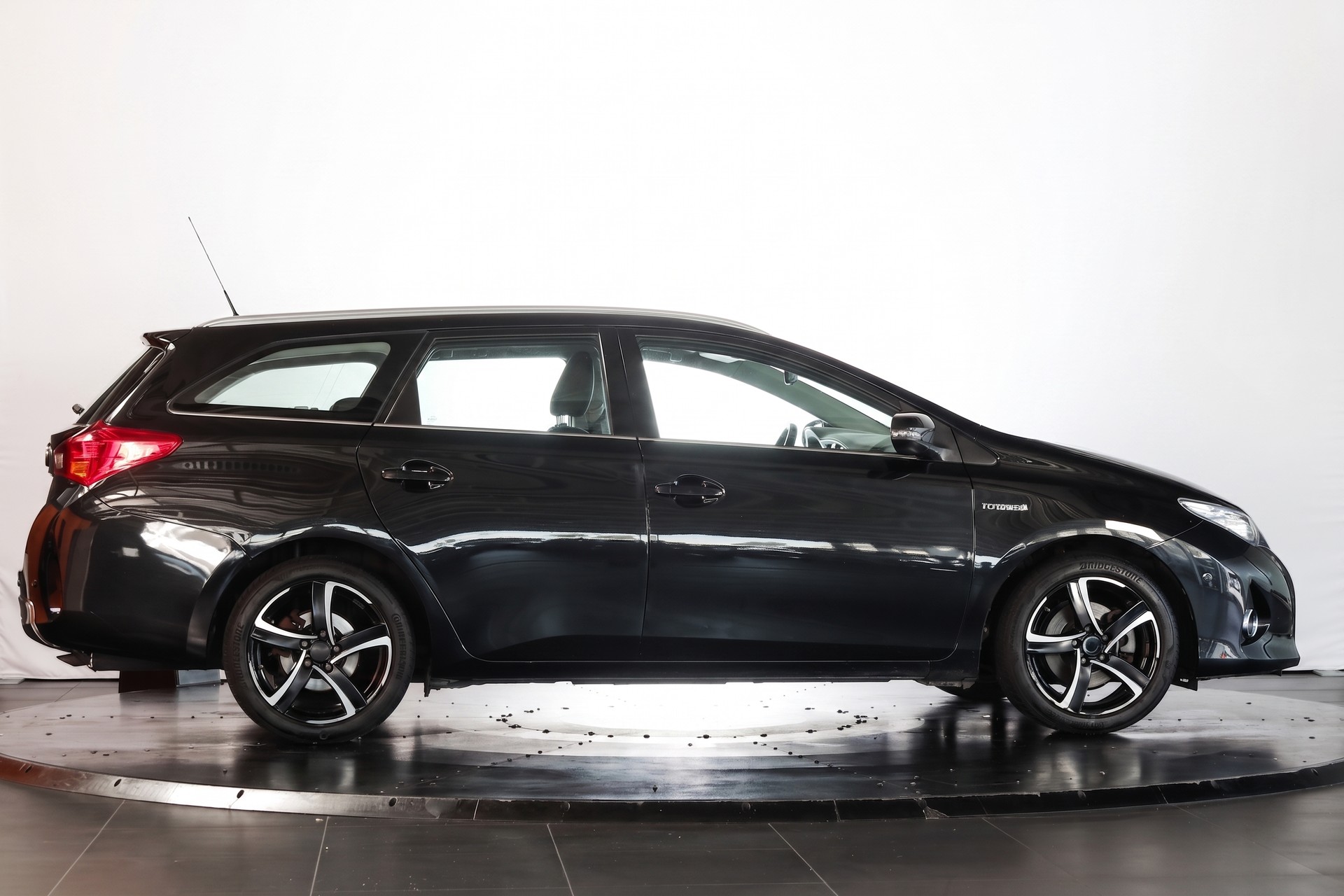 TOYOTA Auris Touring Sports 1.8 16V HSD Linea Sol-image-4