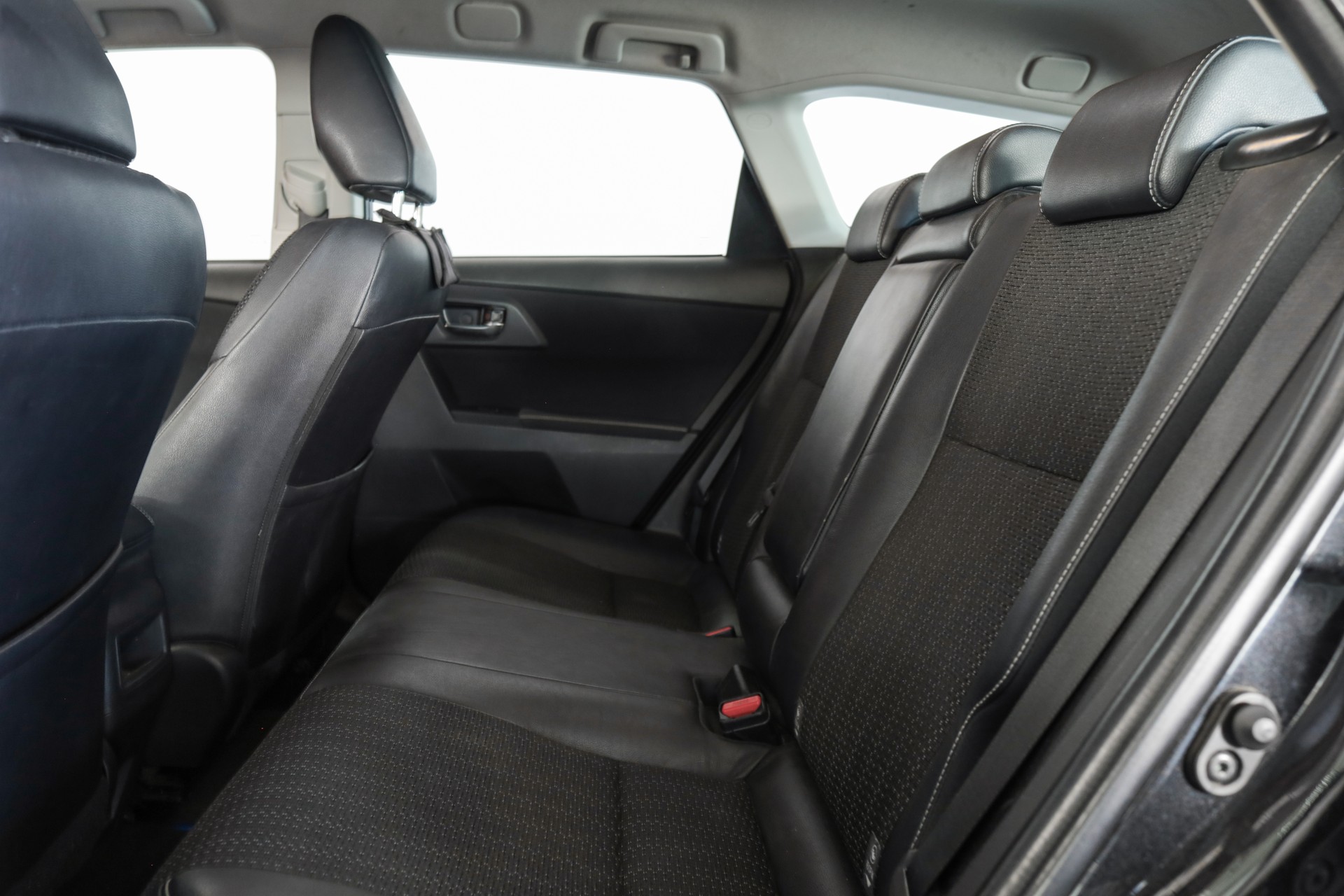 TOYOTA Auris Touring Sports 1.8 16V HSD Linea Sol-image-12