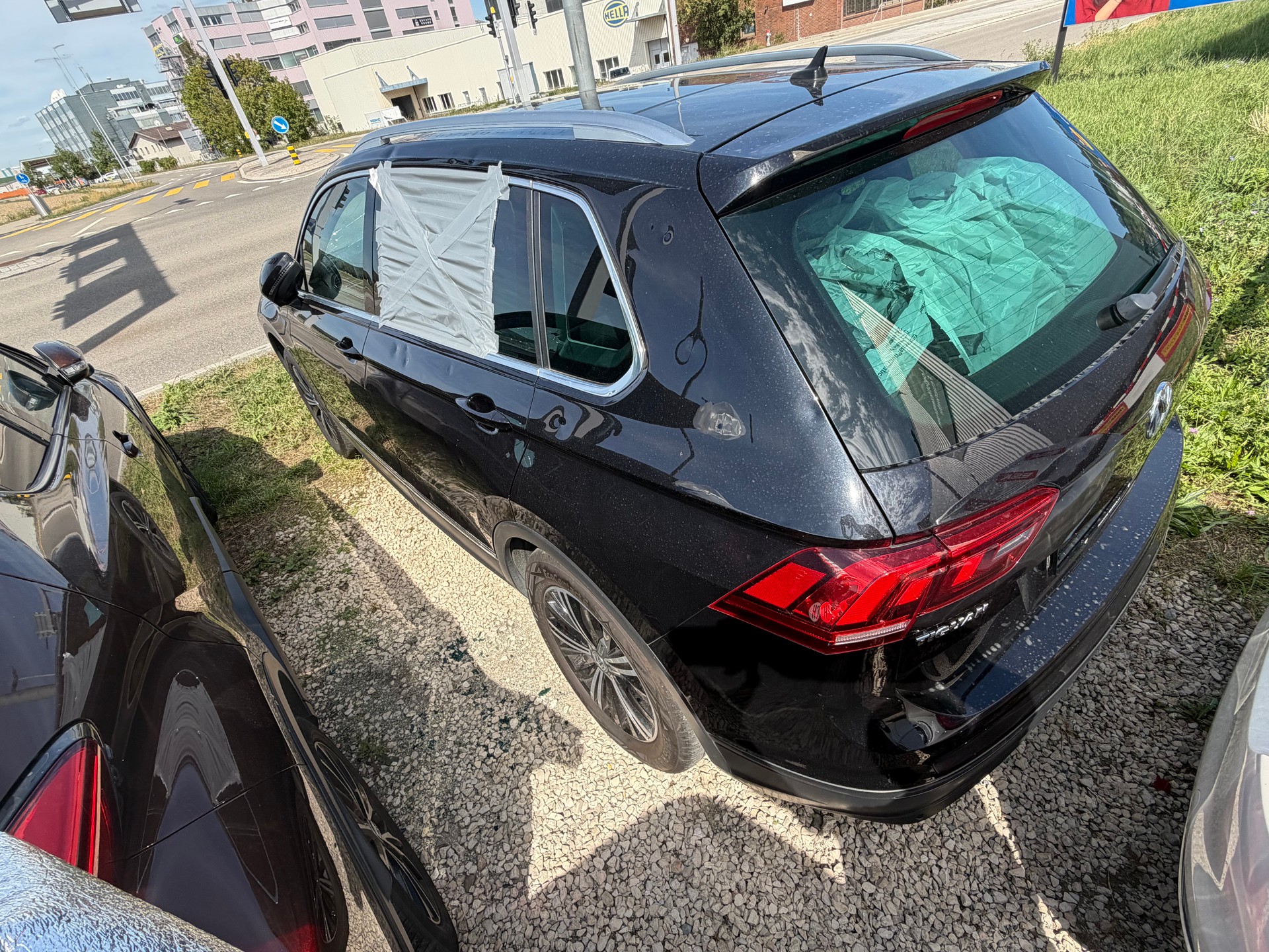 VW Tiguan 2.0 TDI SCR Highline 4Motion DSG-image-14