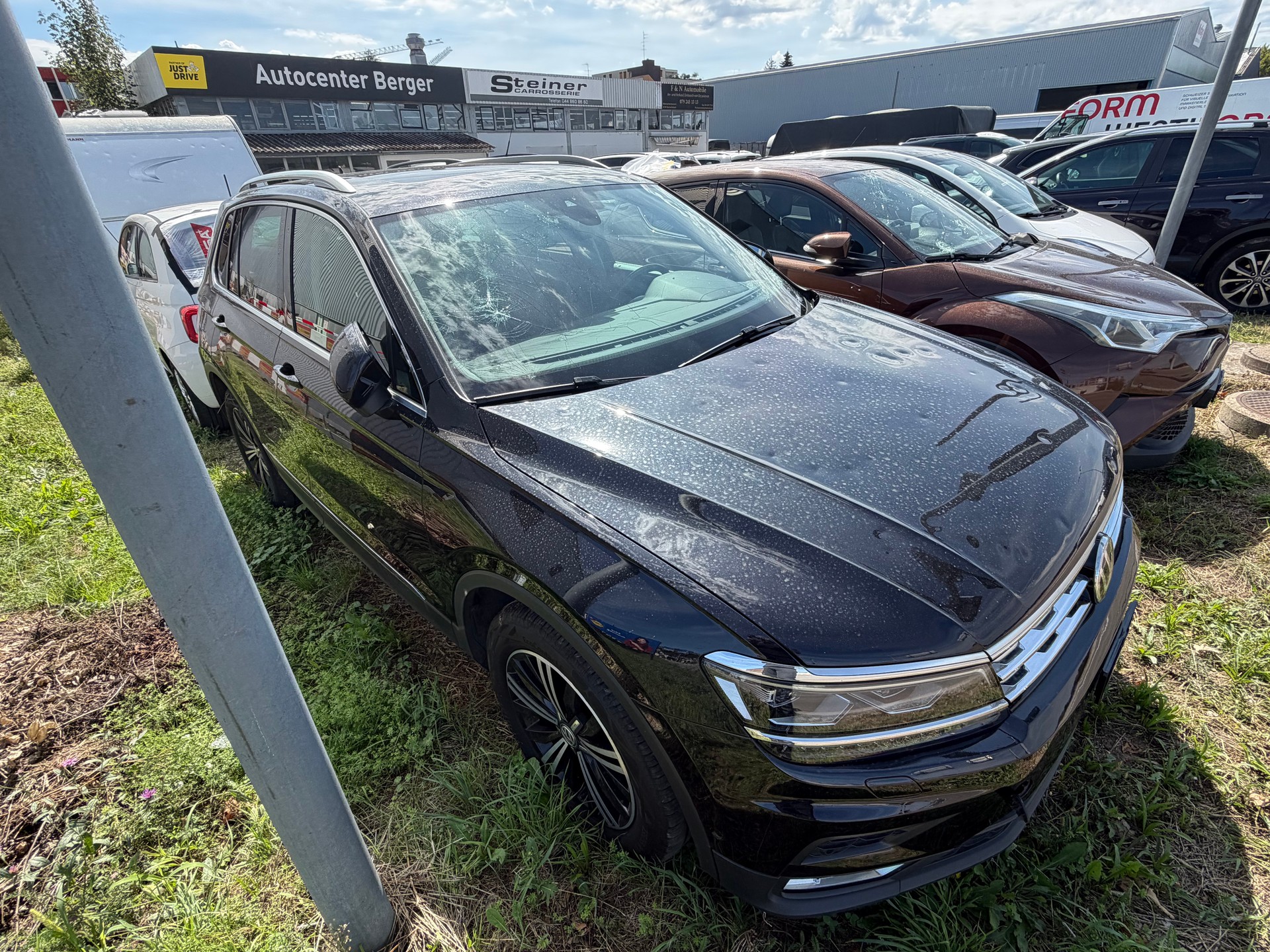 VW Tiguan 2.0 TDI SCR Highline 4Motion DSG-image-12
