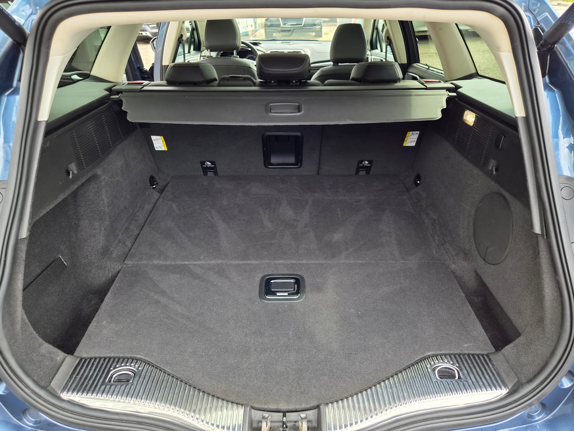 FORD Mondeo 2.0TDCi AWD Vignale Automatik-image-11