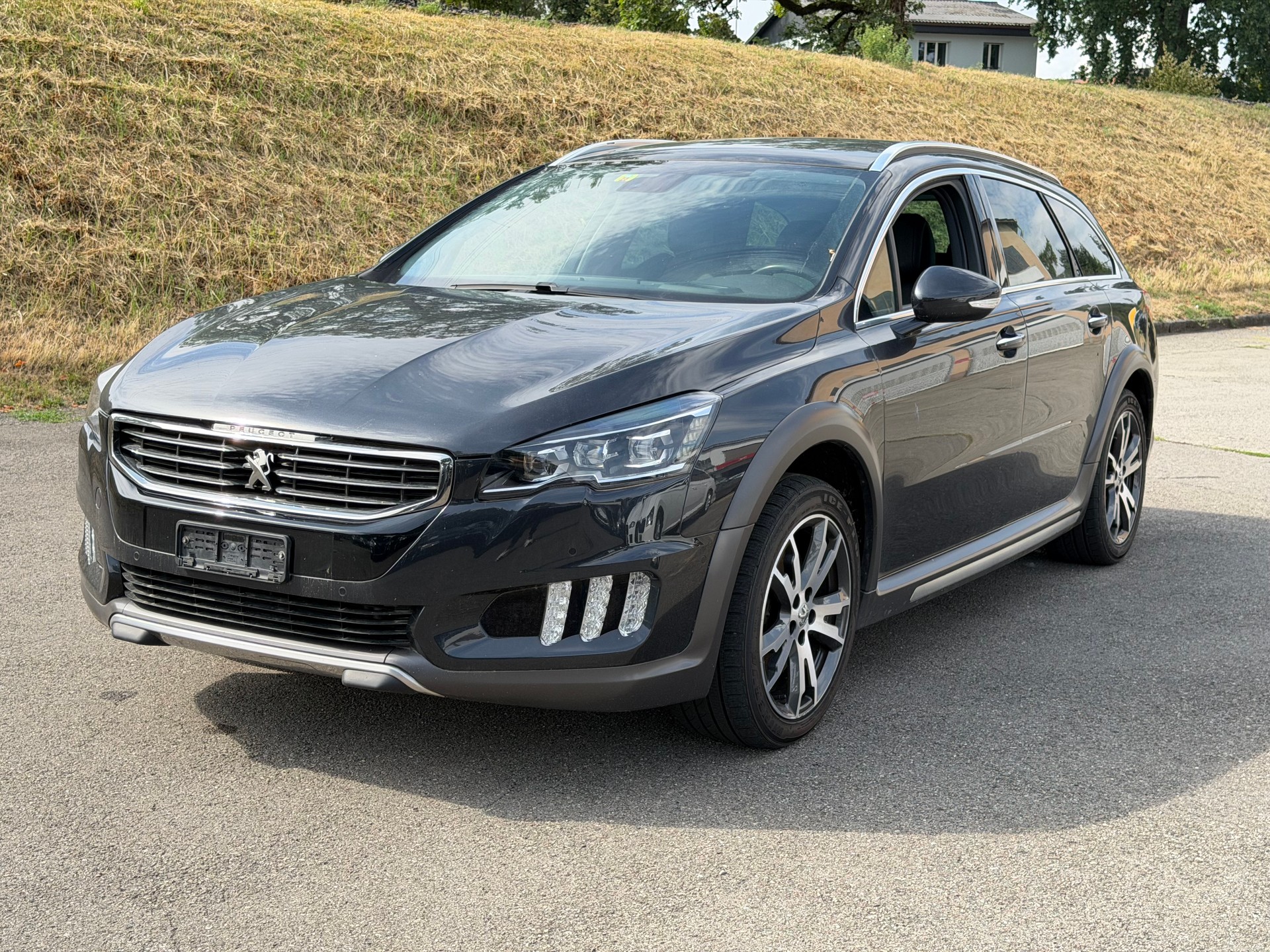 PEUGEOT 508 RXH 2.0 HDI Hybrid4 ETG6-image-6
