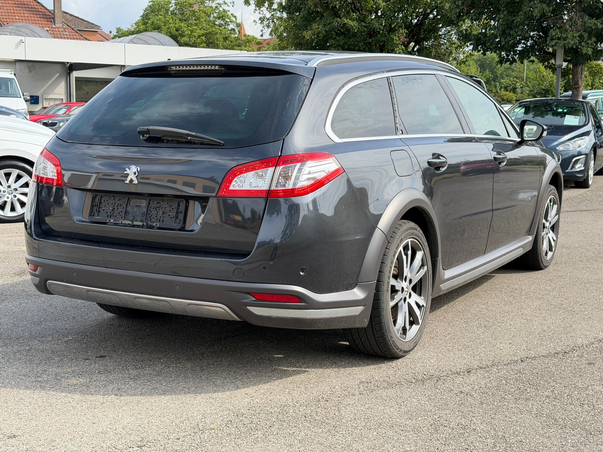 PEUGEOT 508 RXH 2.0 HDI Hybrid4 ETG6-image-2