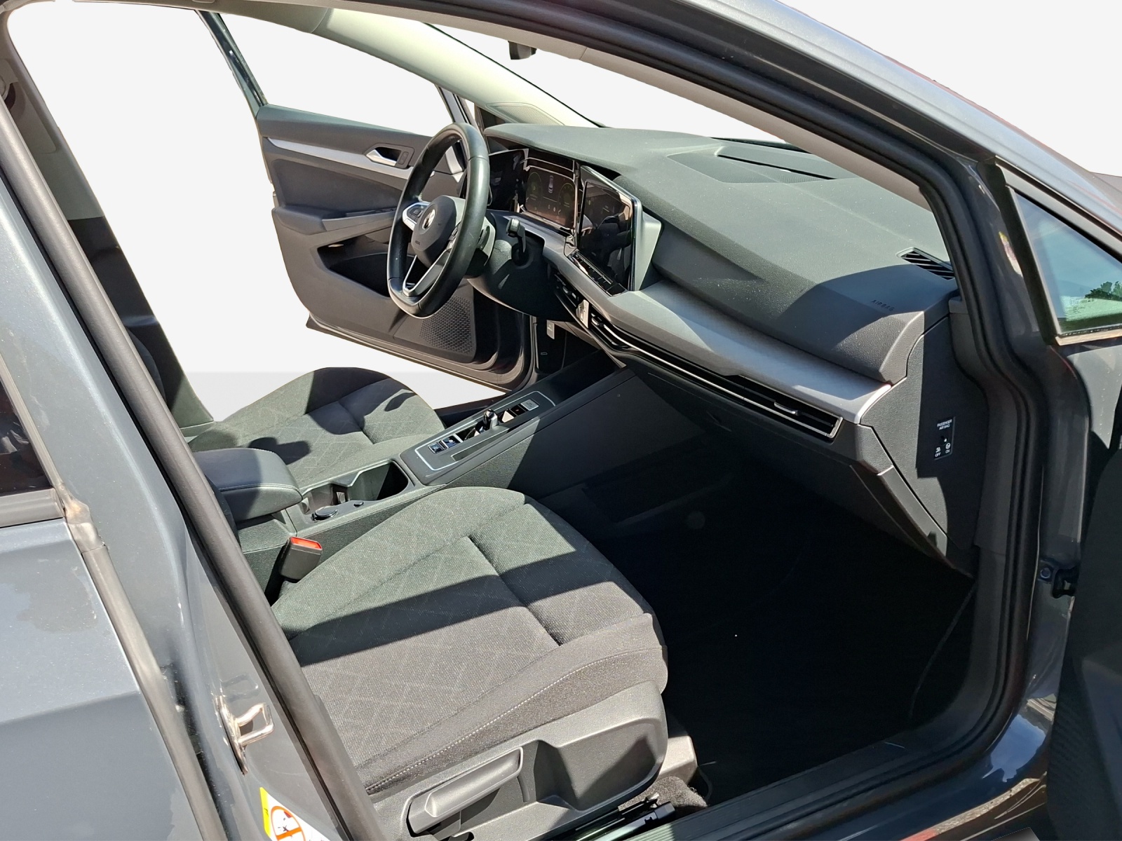 VW Golf 1.0 eTSI mHEV ACTLife DSG-image-14