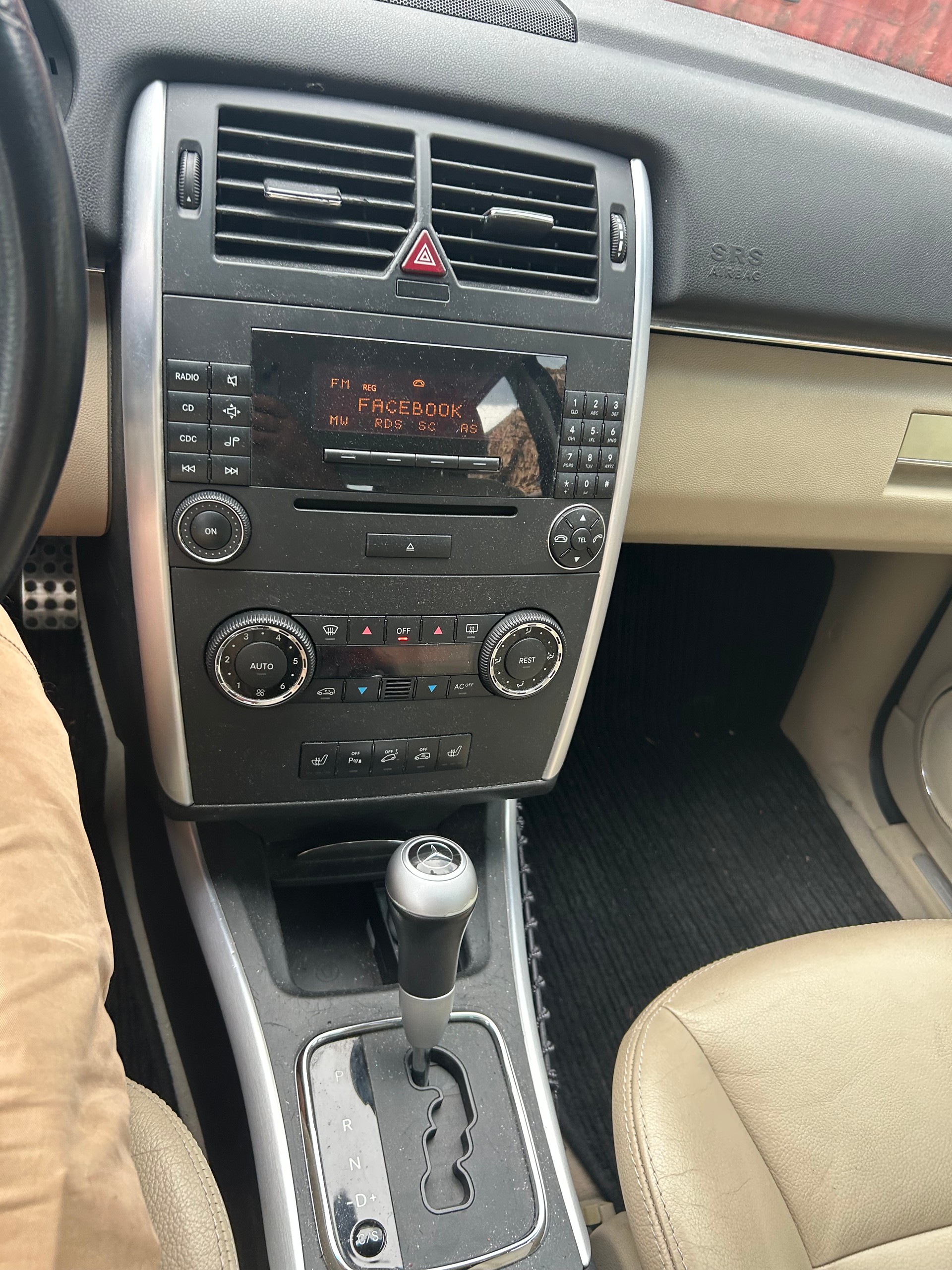MERCEDES-BENZ B 180-image-6