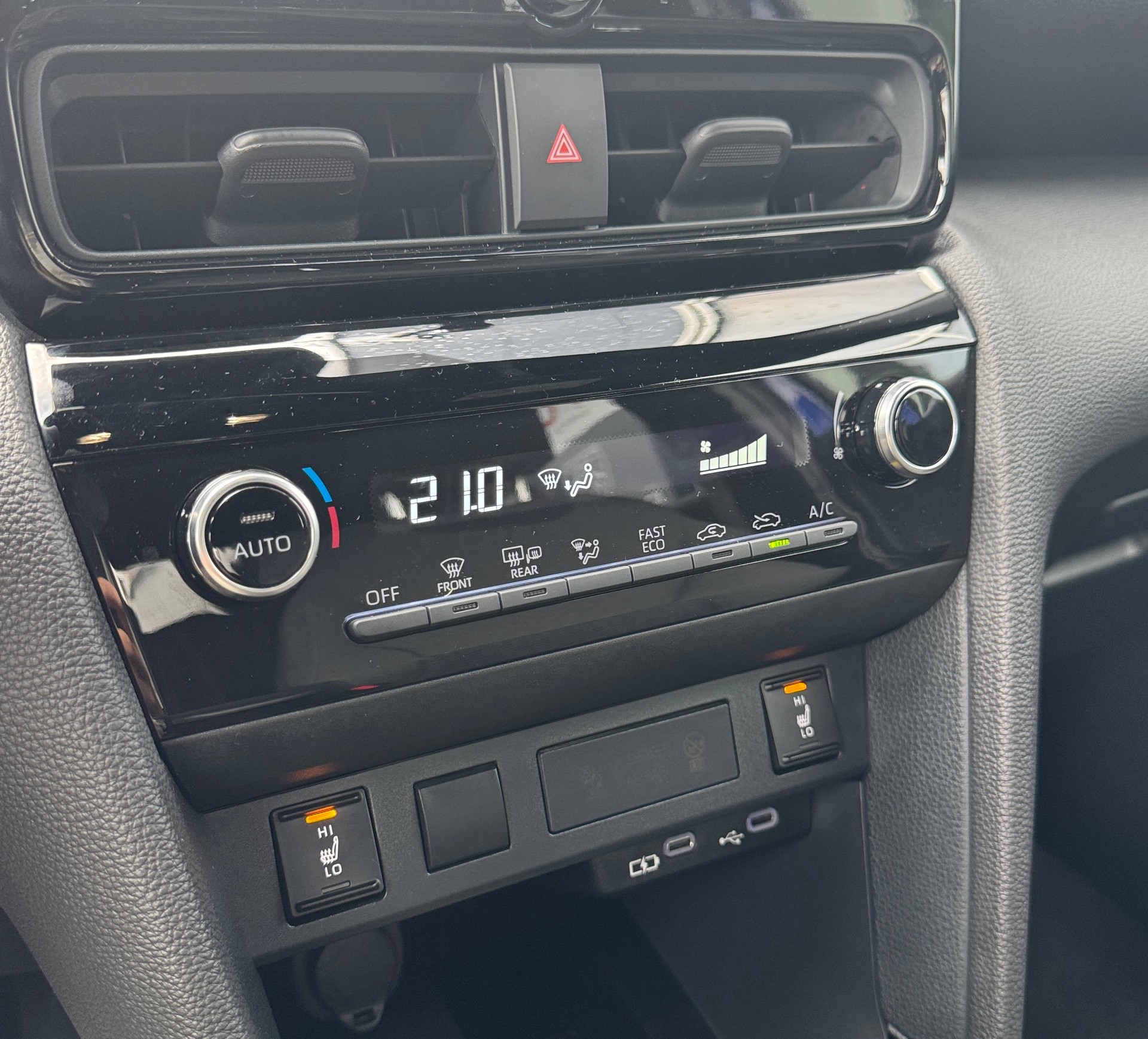 TOYOTA Yaris Cross 1.5 Trend e-CVT-image-20