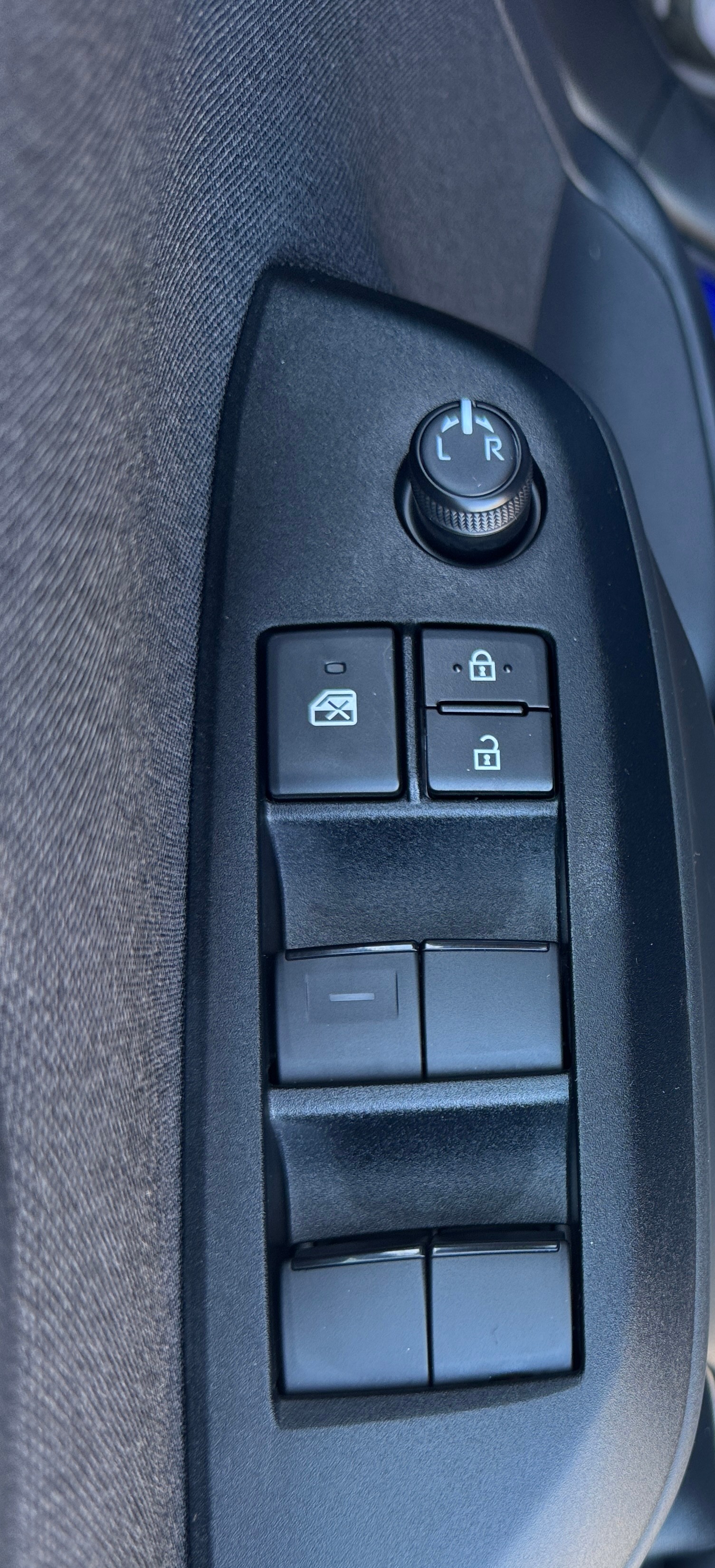 TOYOTA Yaris Cross 1.5 Trend e-CVT-image-19