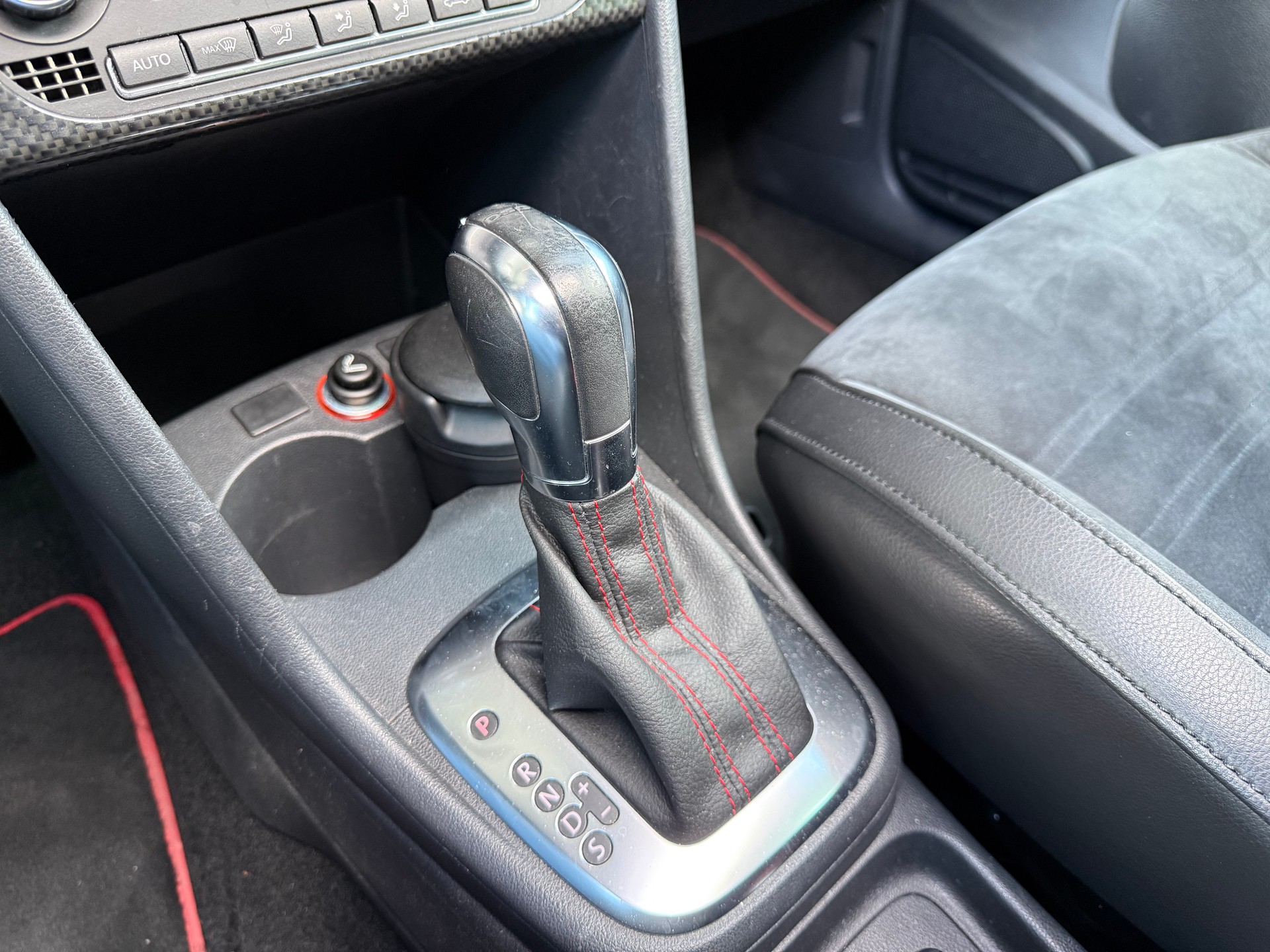 VW Polo 1.4 TSI GTI Carbon Edition DSG-image-8