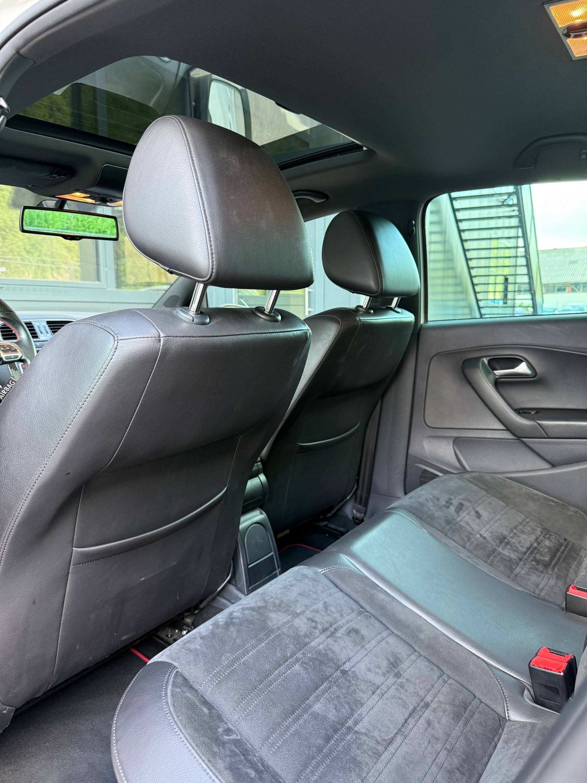 VW Polo 1.4 TSI GTI Carbon Edition DSG-image-11