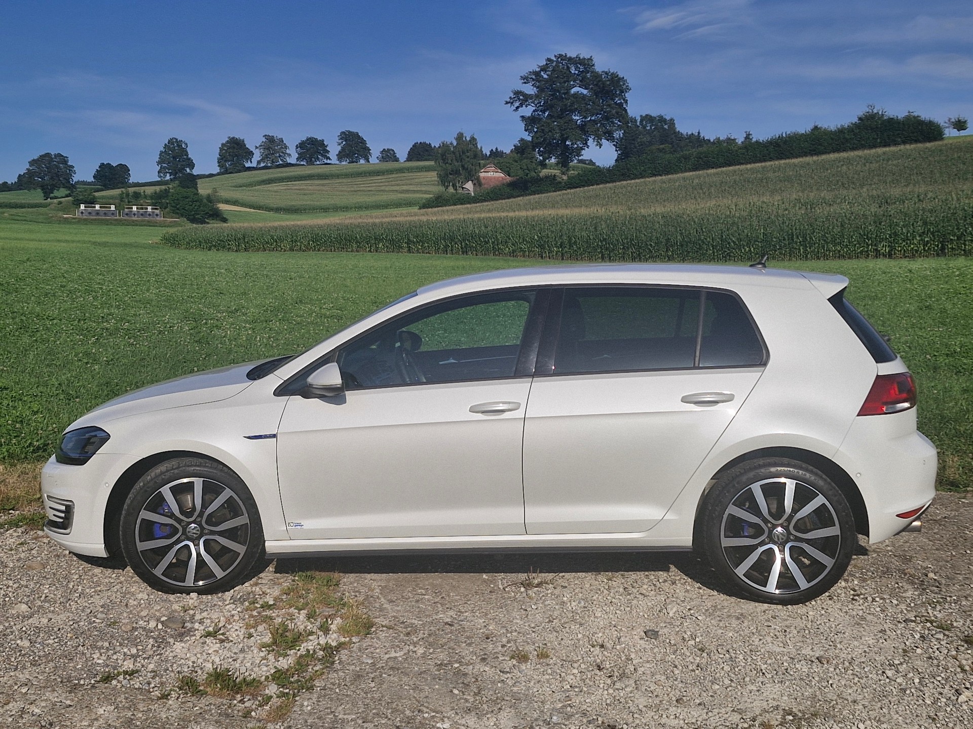 VW 1.4 TSI Plug-In-Hybrid GTE DSG-image-1