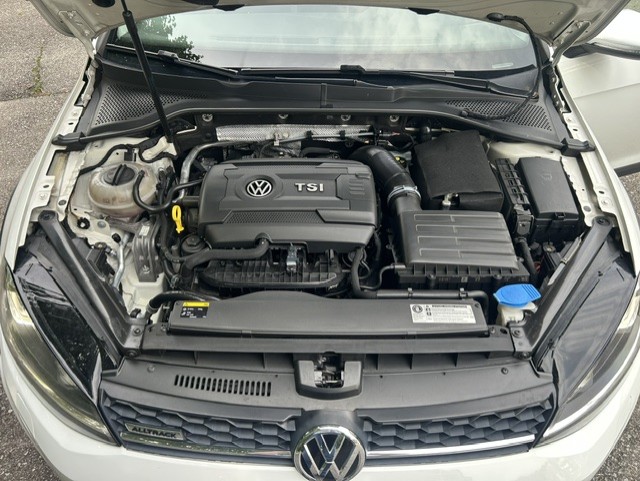 VW Golf 1.8 TSI Alltrack 4Motion-image-6