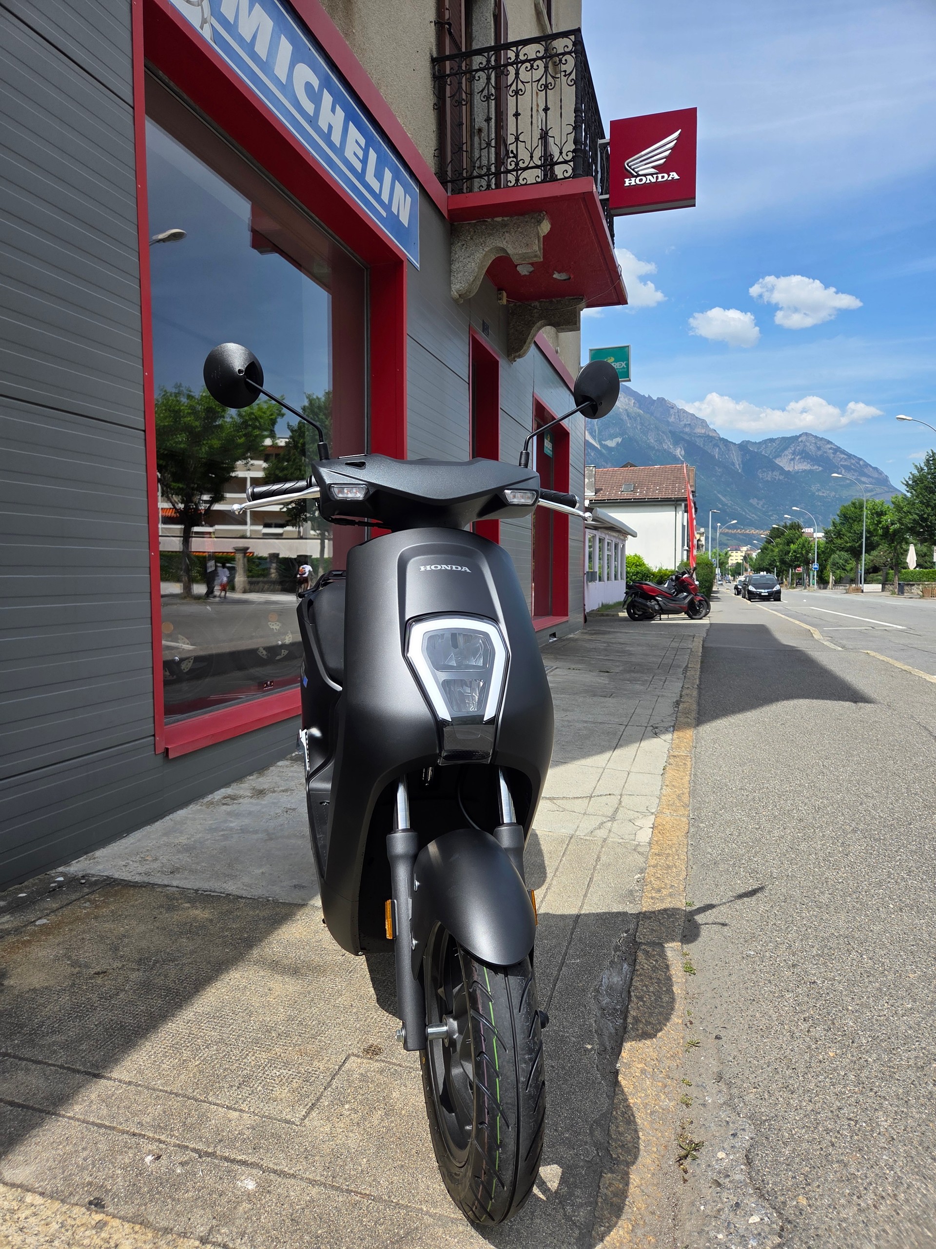 HONDA EM1-E-image-1