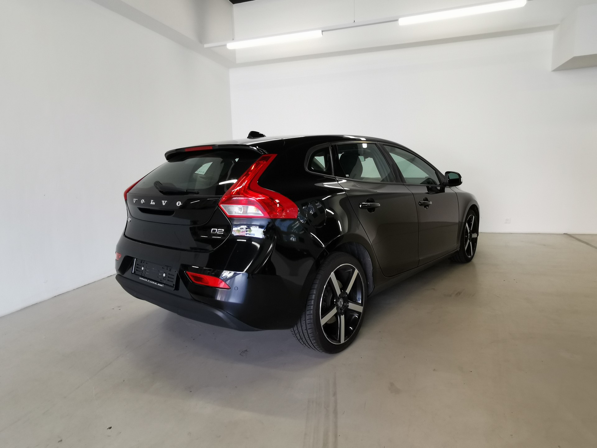 VOLVO V40 D2 Momentum-image-8