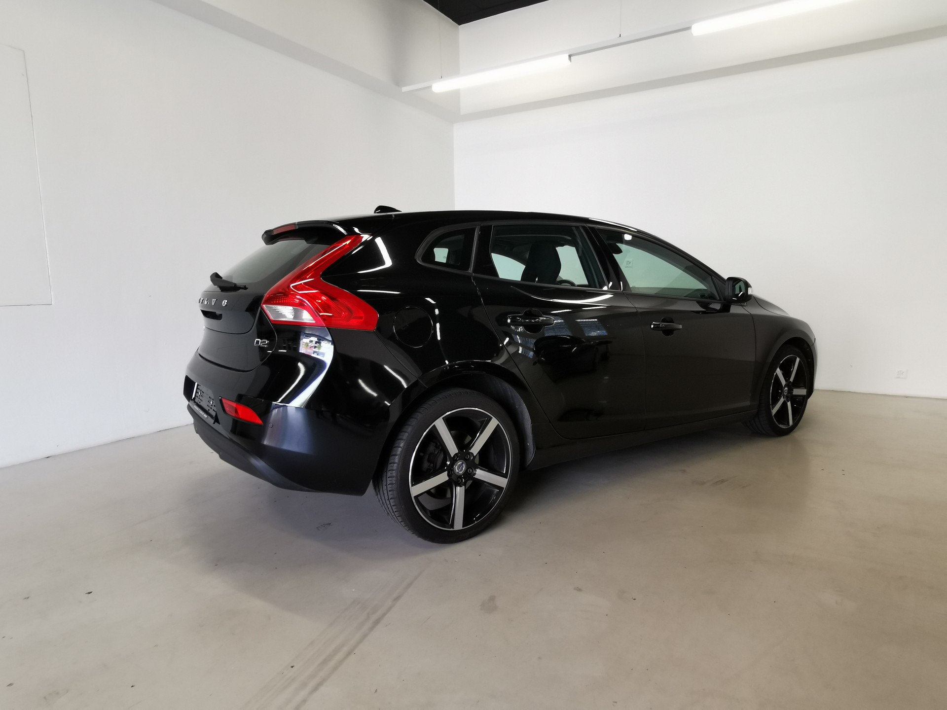 VOLVO V40 D2 Momentum-image-7