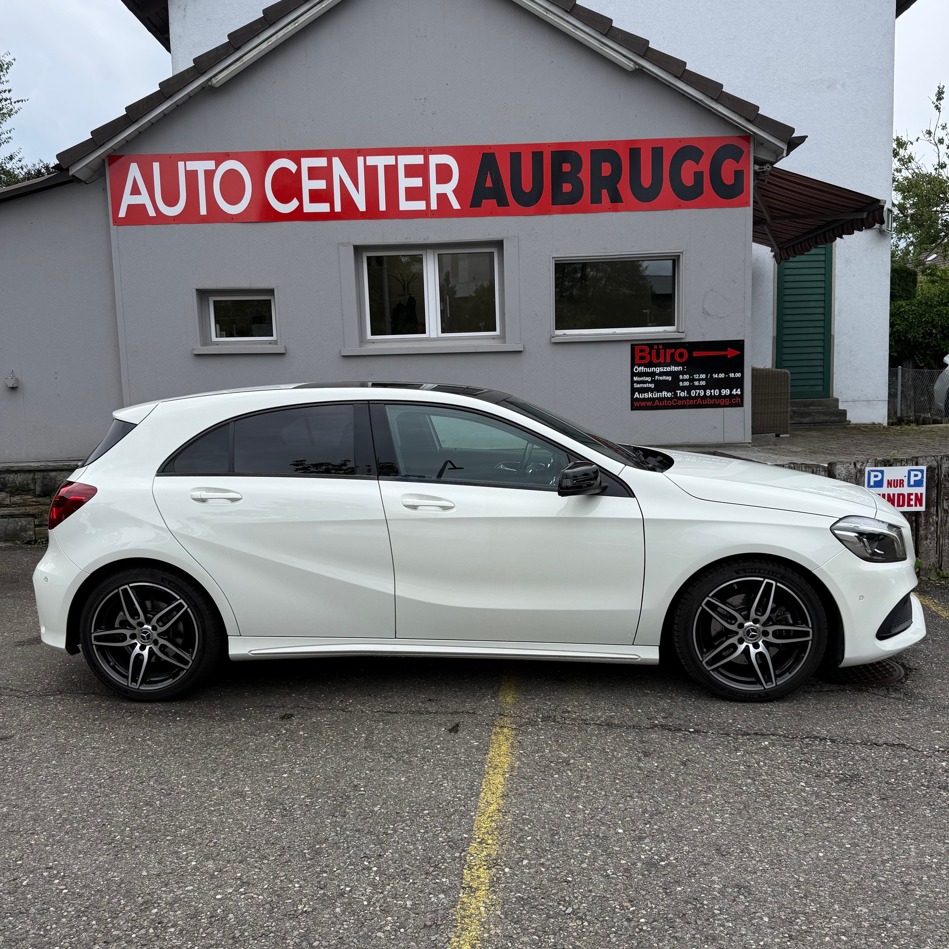 MERCEDES-BENZ A 250 AMG Line 7G-DCT *PANORAMA-DACH*-image-7