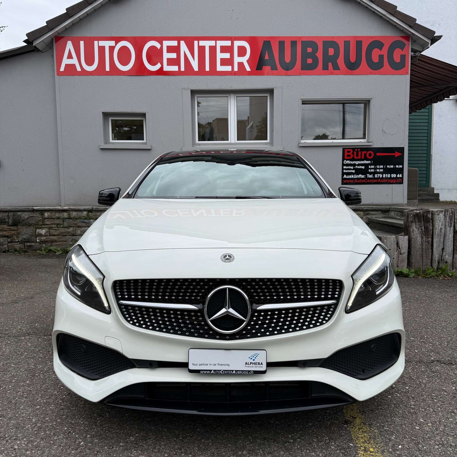 MERCEDES-BENZ A 250 AMG Line 7G-DCT *PANORAMA-DACH*-showroom-element-3