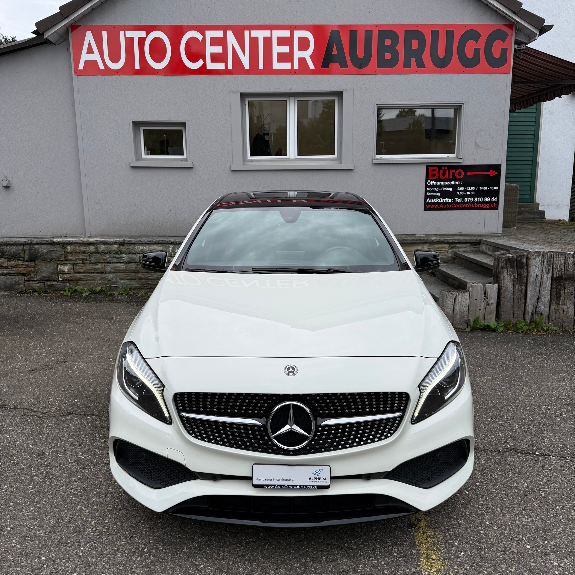 MERCEDES-BENZ A 250 AMG Line 7G-DCT *PANORAMA-DACH*-showroom-element-2