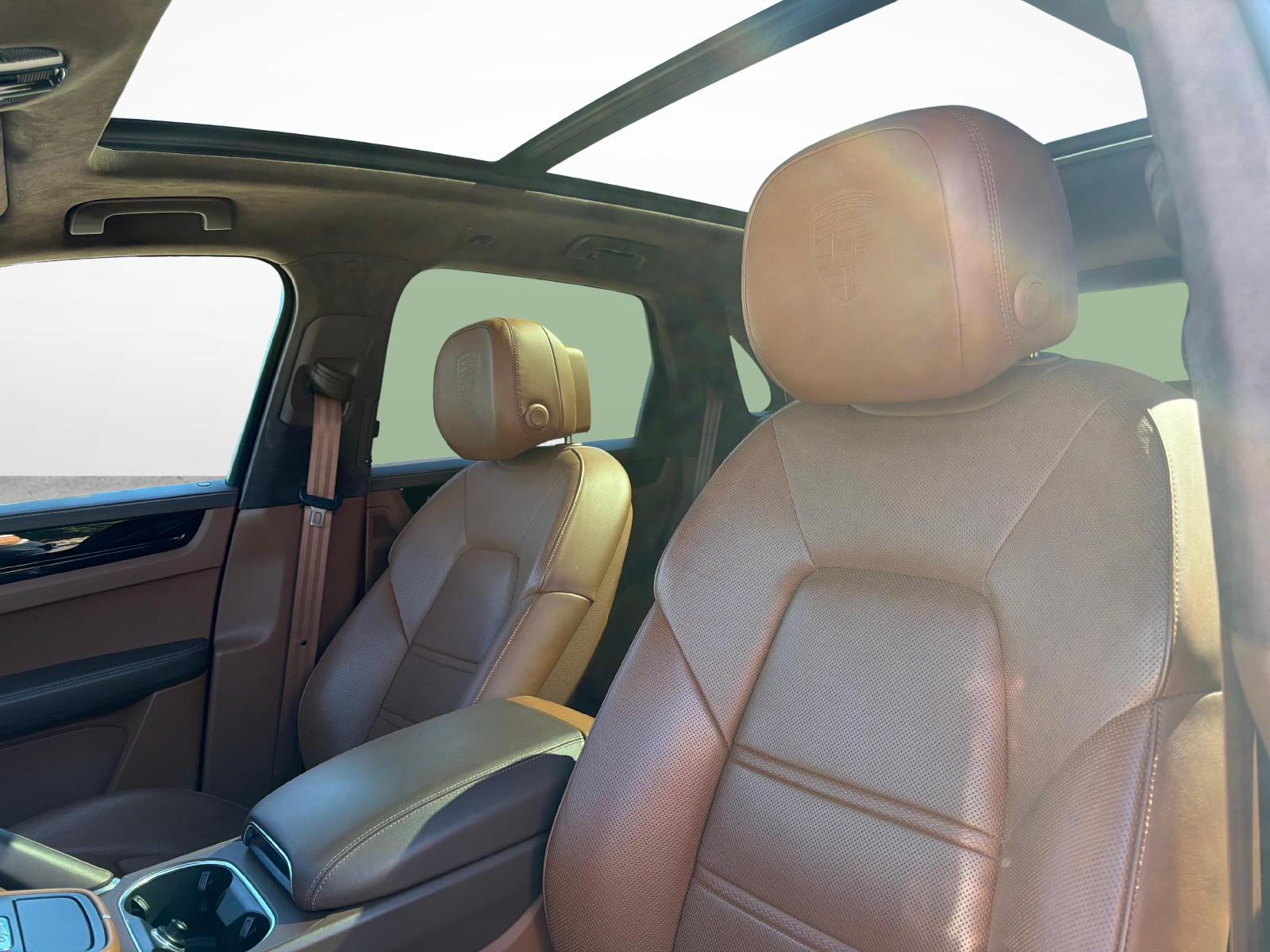 PORSCHE Cayenne 4.0 V8 Turbo-image-2