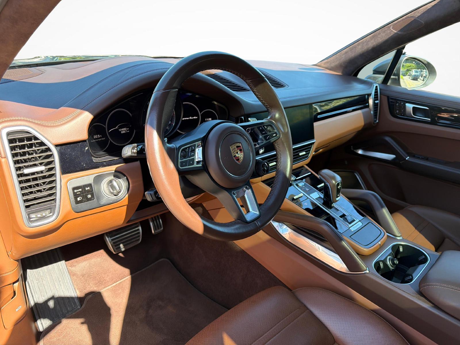 PORSCHE Cayenne 4.0 V8 Turbo-image-3