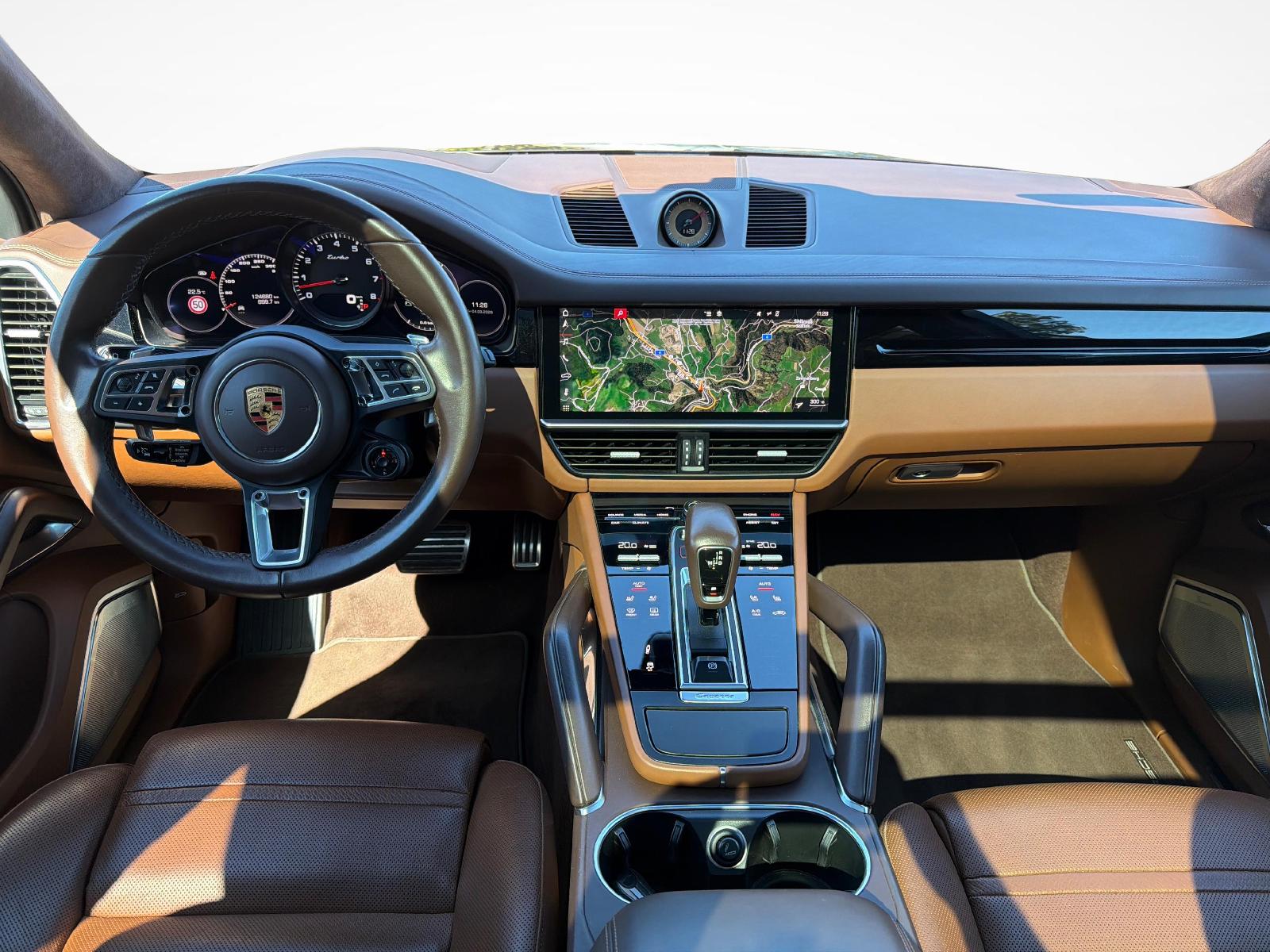 PORSCHE Cayenne 4.0 V8 Turbo-image-14